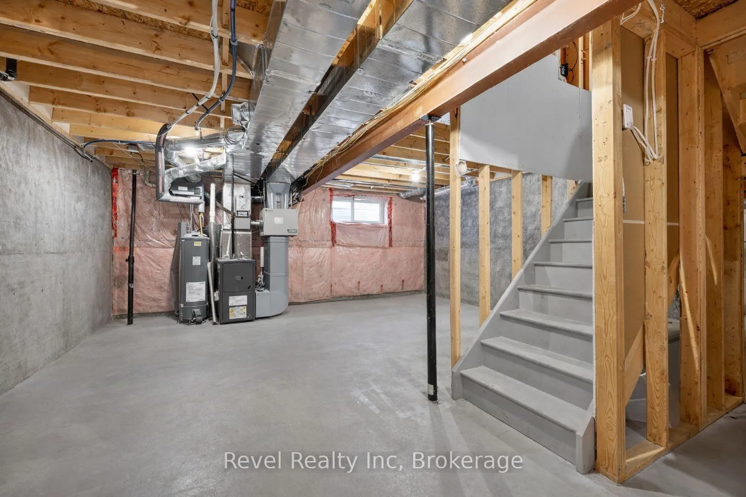 Photo 11 of 983 Cook Drive, Midland — HOMEH