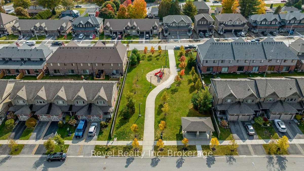 Photo 12 of 983 Cook Drive, Midland — HOMEH