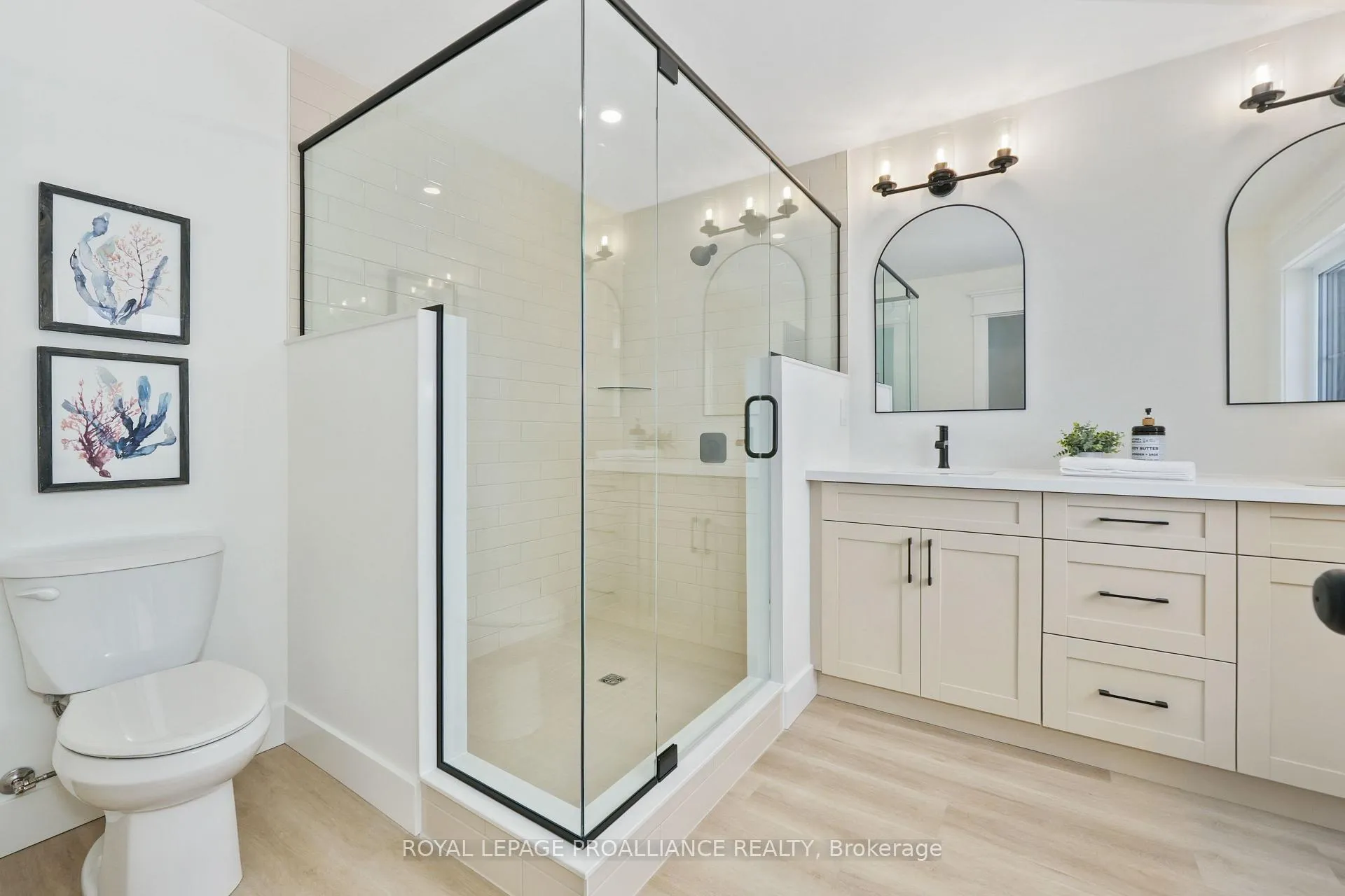 Photo 38 of 4 Hollingsworth Street, Prince Edward County, Sophiasburg Ward — HOMEH