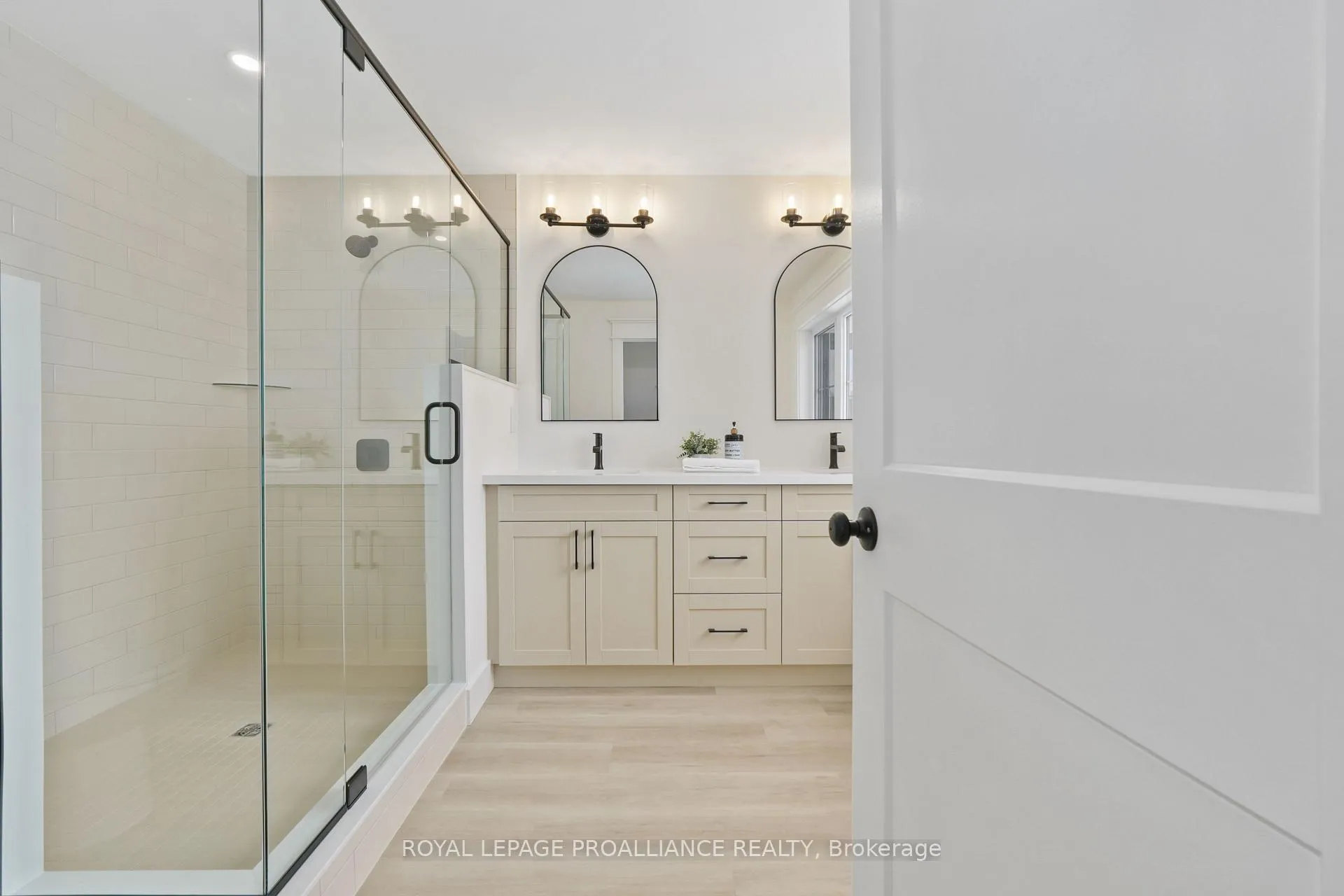Photo 37 of 4 Hollingsworth Street, Prince Edward County, Sophiasburg Ward — HOMEH