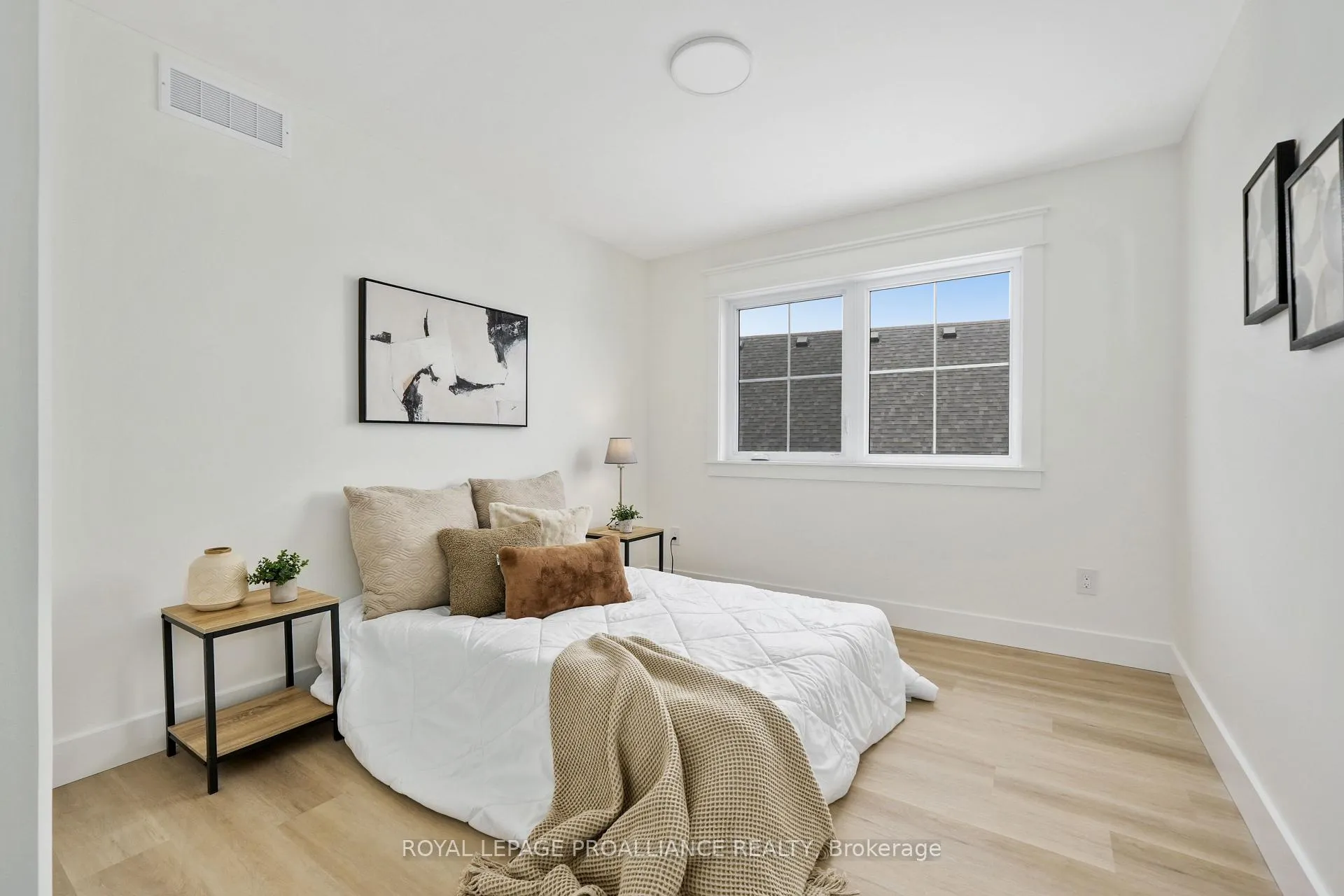 Photo 34 of 4 Hollingsworth Street, Prince Edward County, Sophiasburg Ward — HOMEH