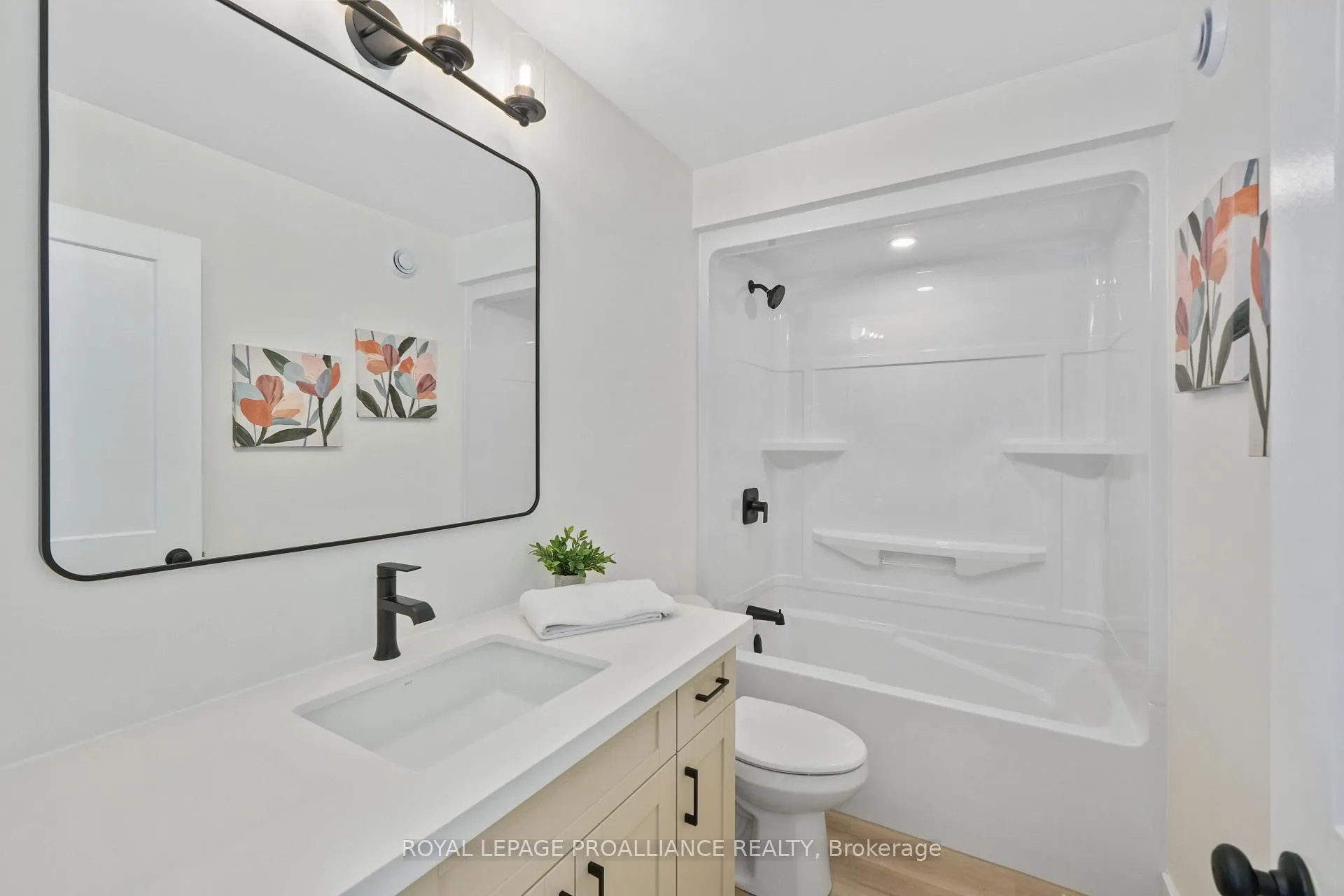 Photo 31 of 4 Hollingsworth Street, Prince Edward County, Sophiasburg Ward — HOMEH