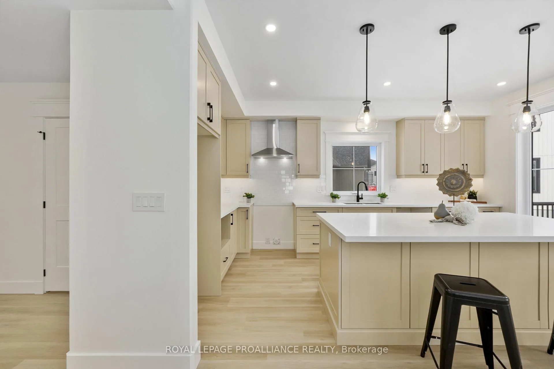 Photo 11 of 4 Hollingsworth Street, Prince Edward County, Sophiasburg Ward — HOMEH