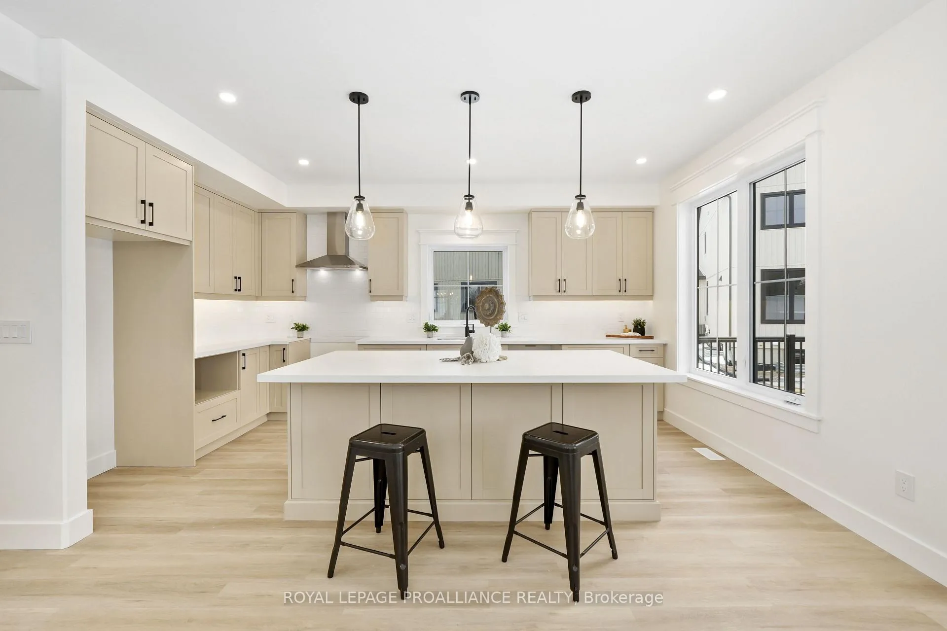 Photo 12 of 4 Hollingsworth Street, Prince Edward County, Sophiasburg Ward — HOMEH
