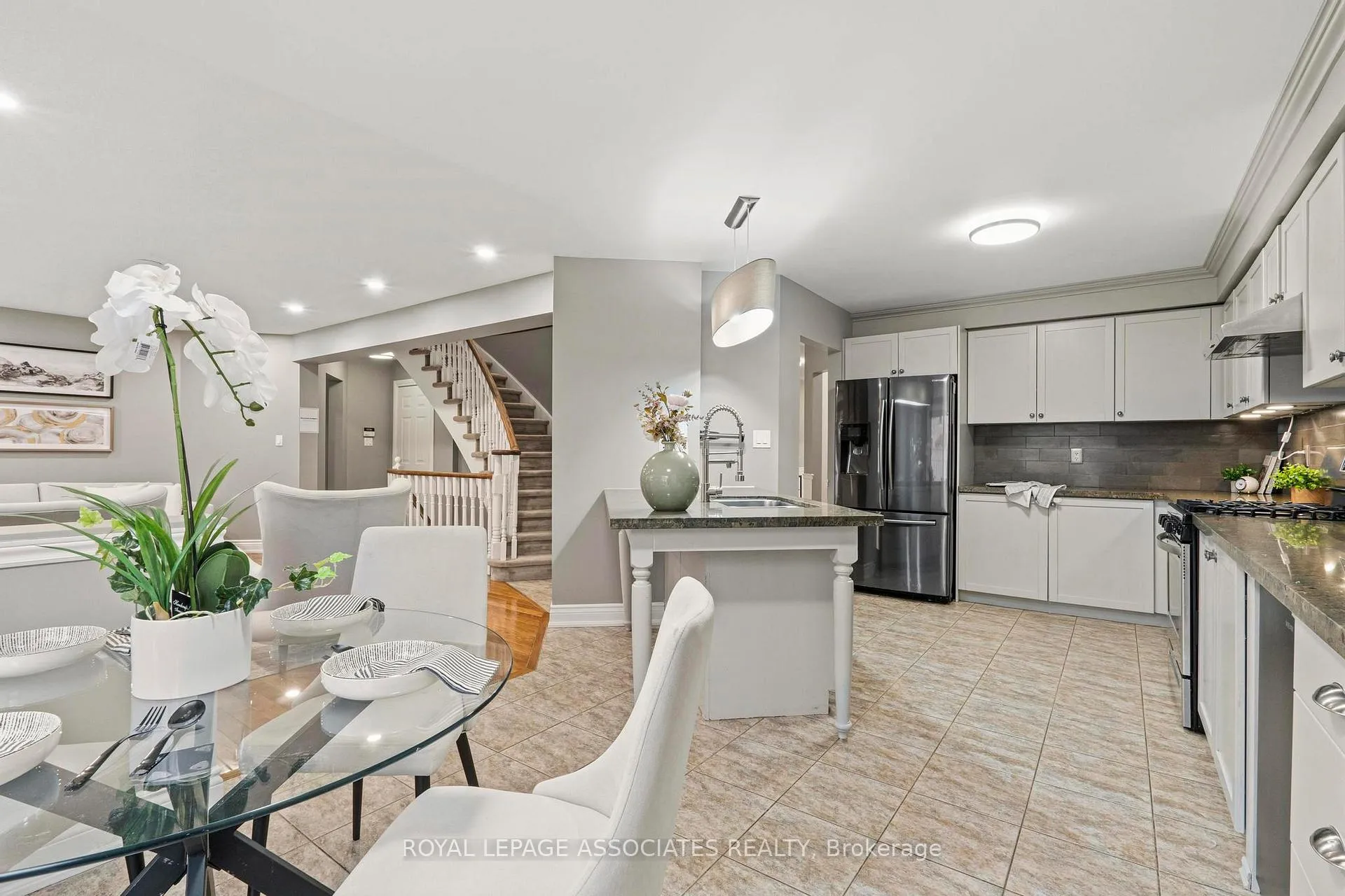 Photo 11 of 1044 Langford Street, Oshawa, Eastdale — HOMEH