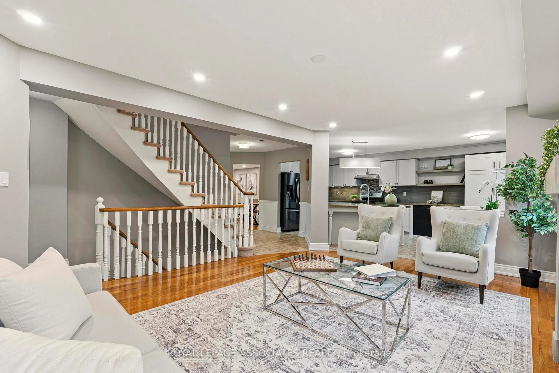 Photo 17 of 1044 Langford Street, Oshawa, Eastdale — HOMEH