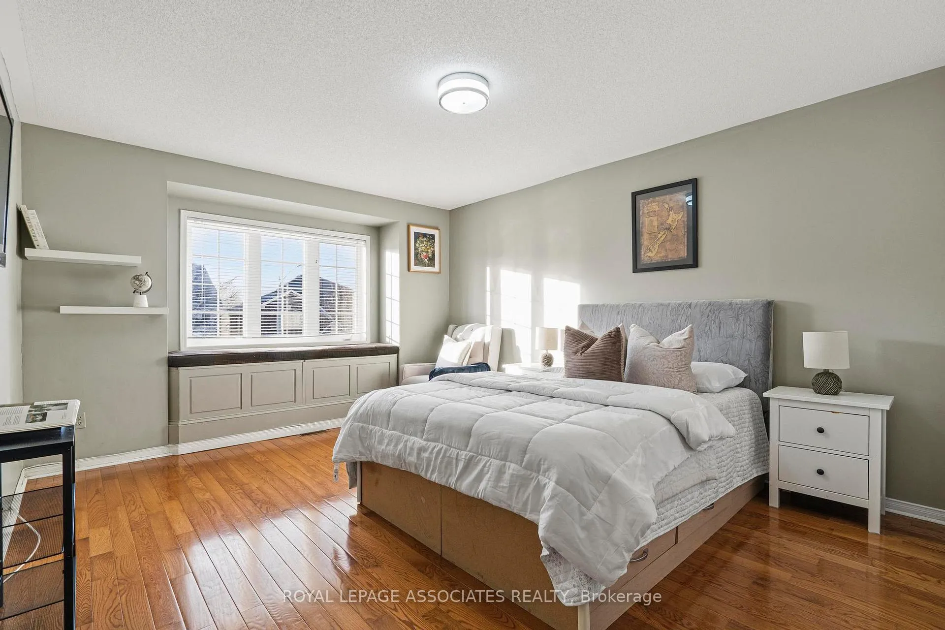 Photo 34 of 1044 Langford Street, Oshawa, Eastdale — HOMEH