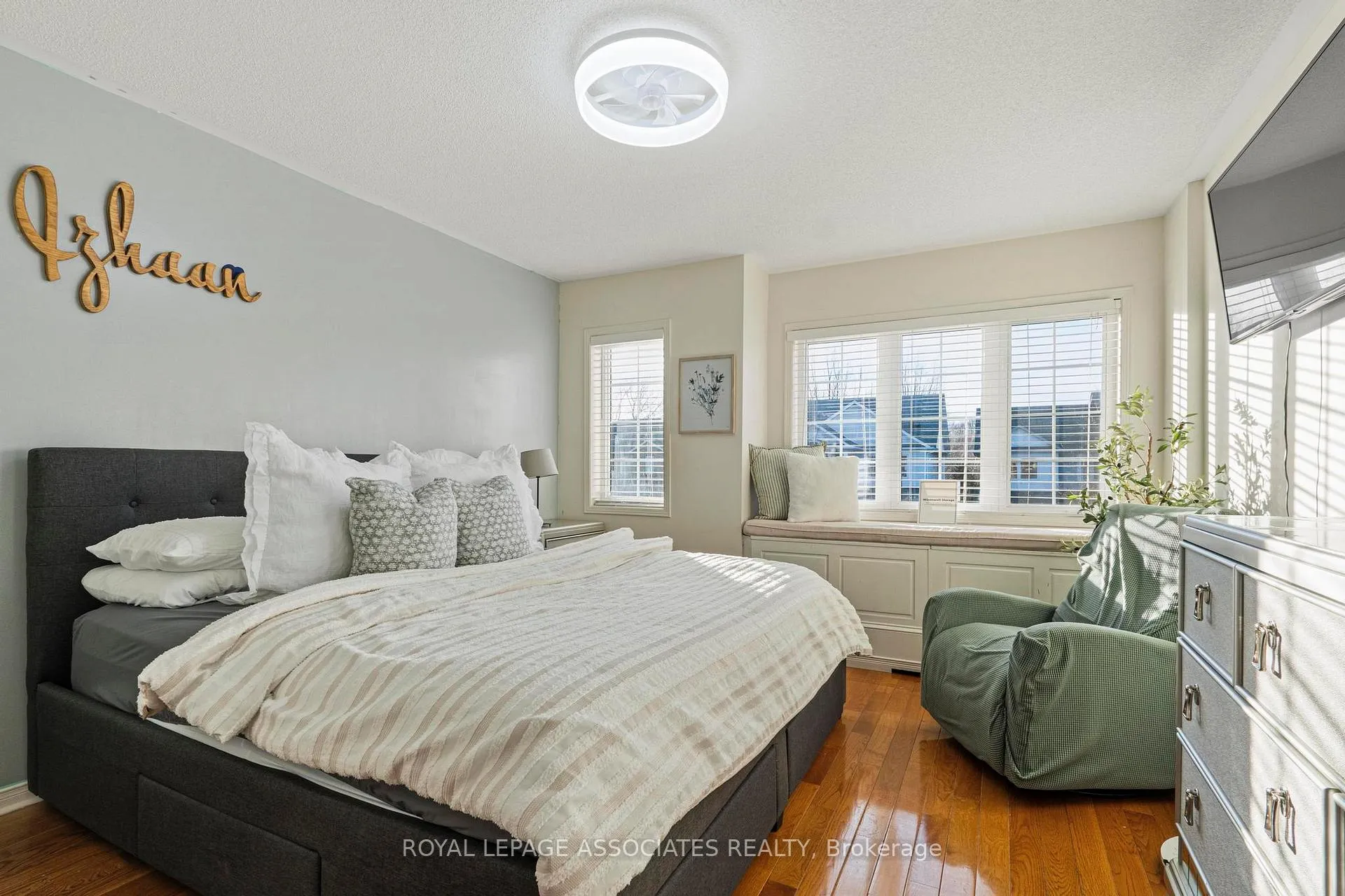 Photo 36 of 1044 Langford Street, Oshawa, Eastdale — HOMEH