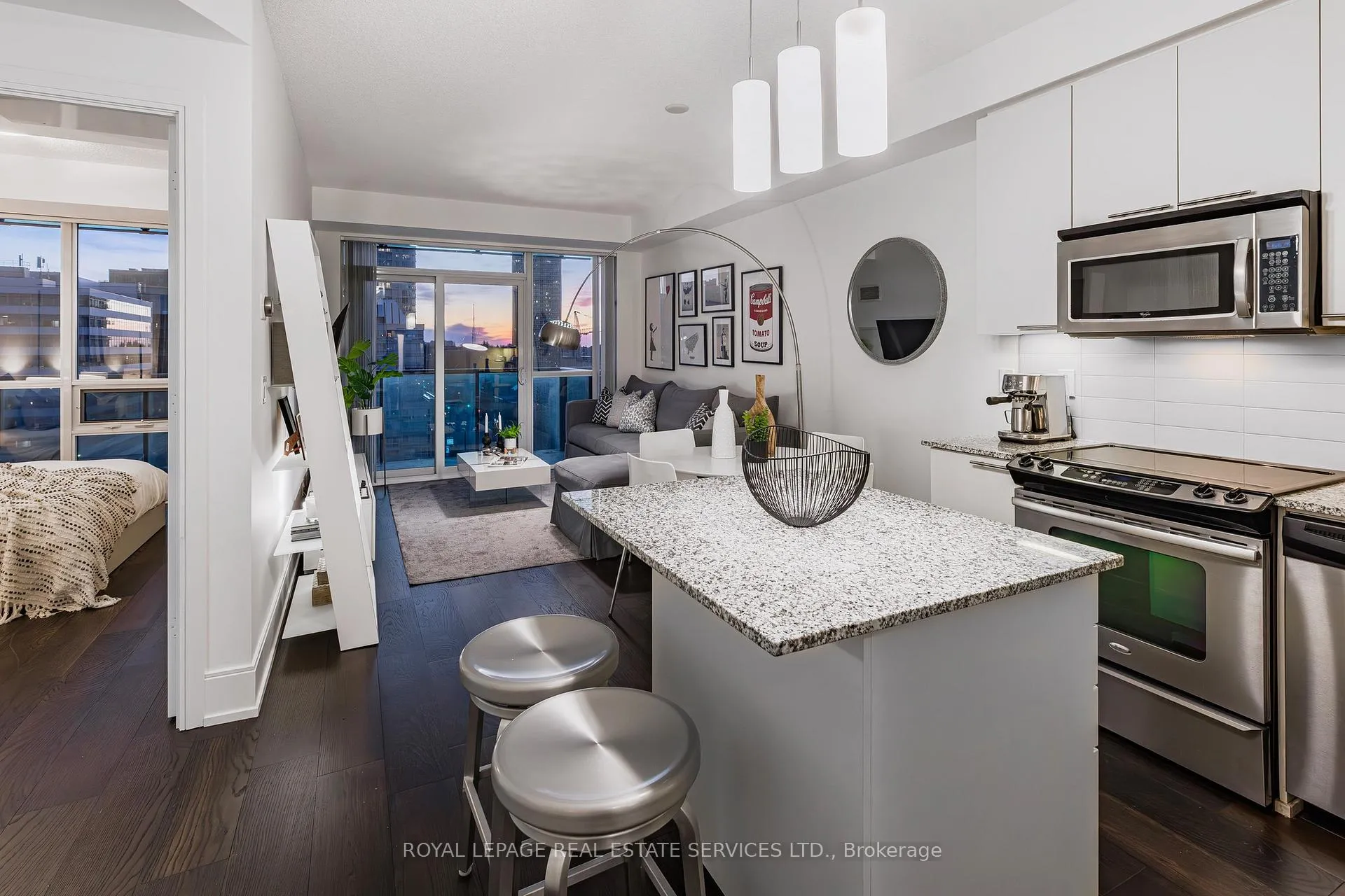 Photo 1 of Unit 901, 25 Broadway Avenue, Toronto, Mount Pleasant West — HOMEH