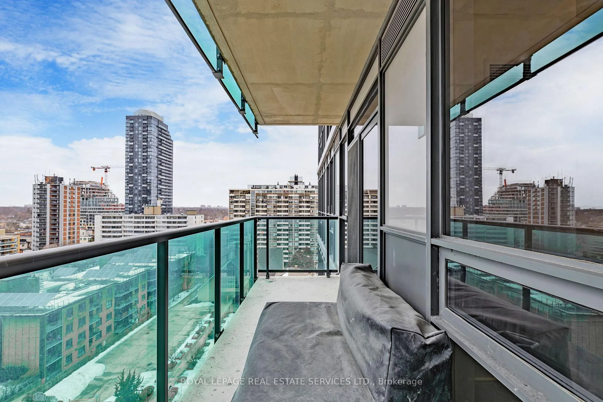 Photo 18 of Unit 901, 25 Broadway Avenue, Toronto, Mount Pleasant West — HOMEH