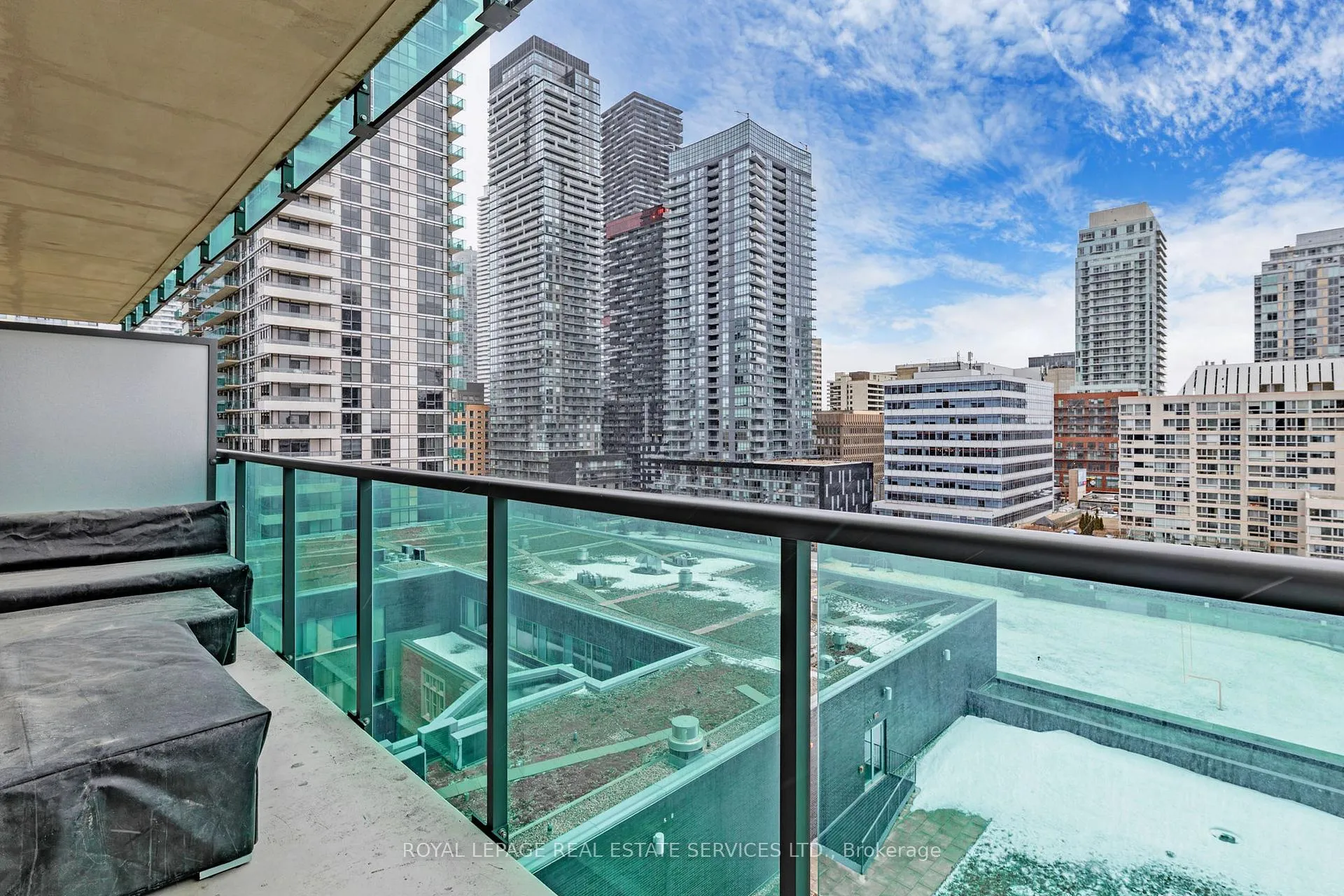 Photo 19 of Unit 901, 25 Broadway Avenue, Toronto, Mount Pleasant West — HOMEH