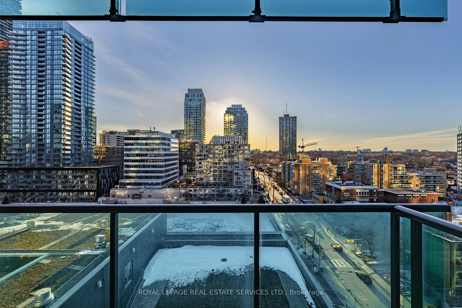 Photo 20 of Unit 901, 25 Broadway Avenue, Toronto, Mount Pleasant West — HOMEH