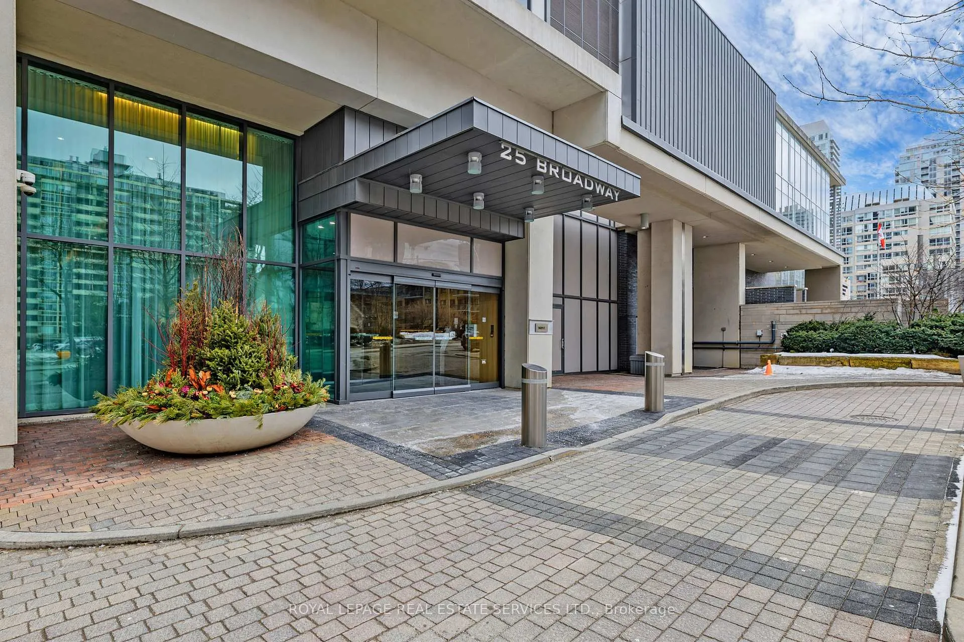 Photo 30 of Unit 901, 25 Broadway Avenue, Toronto, Mount Pleasant West — HOMEH