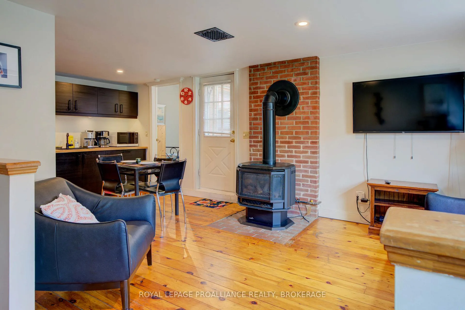 Photo 5 of 160A Bagot Street, Kingston, Central City East — HOMEH