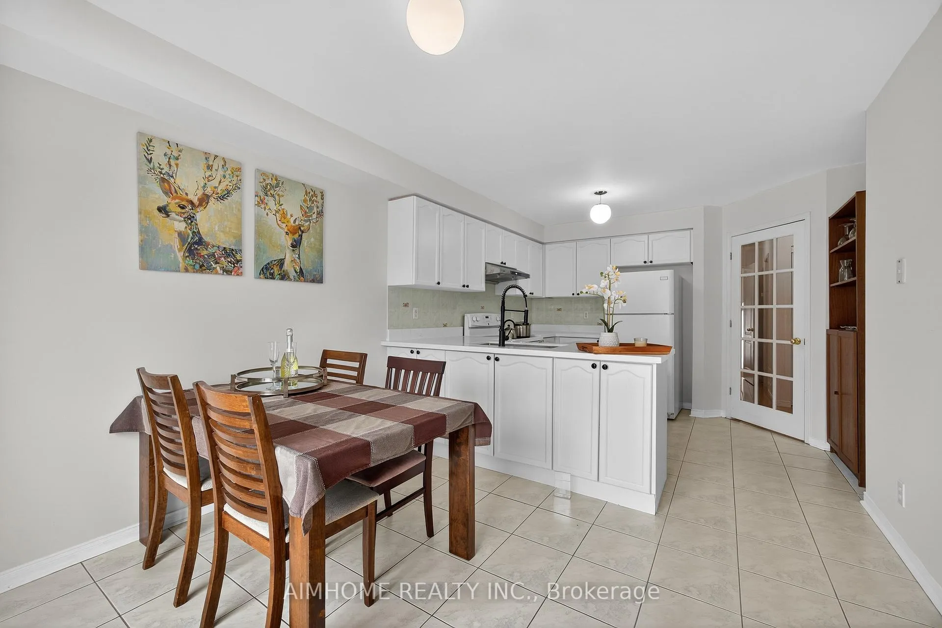 Photo 11 of 698 Warden Avenue, Scarborough, Clairlea-Birchmount — HOMEH