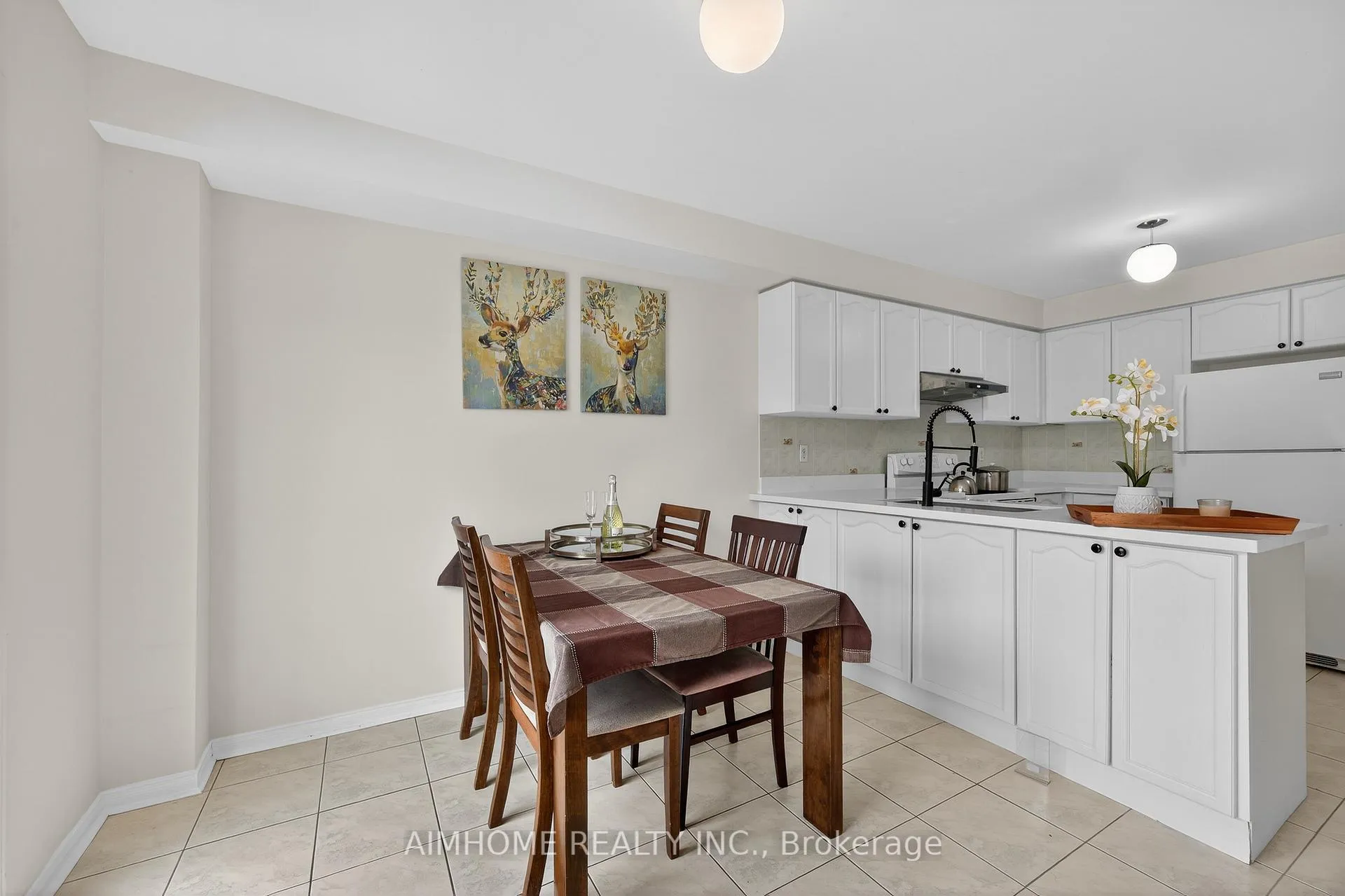 Photo 12 of 698 Warden Avenue, Scarborough, Clairlea-Birchmount — HOMEH