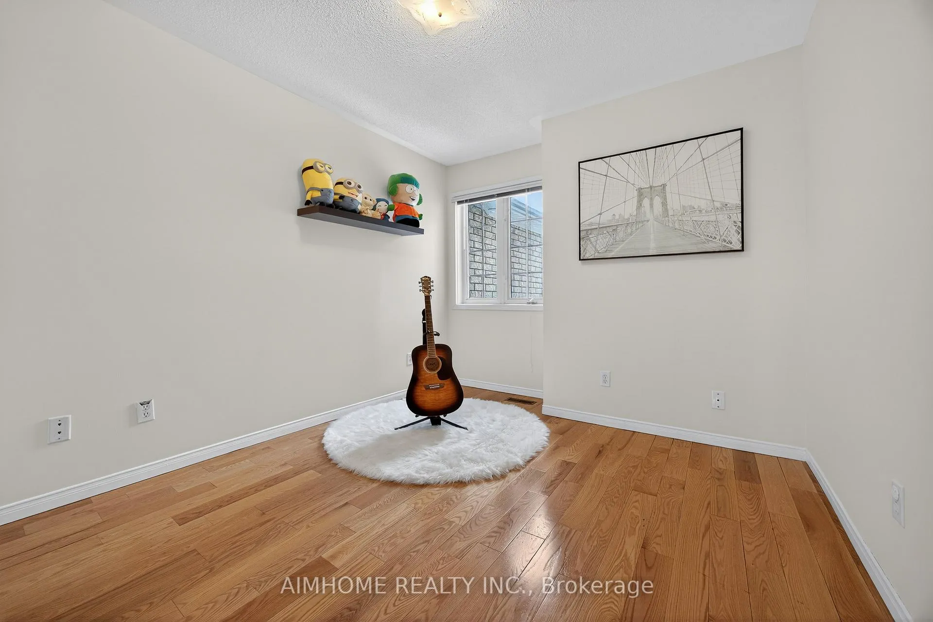Photo 20 of 698 Warden Avenue, Scarborough, Clairlea-Birchmount — HOMEH