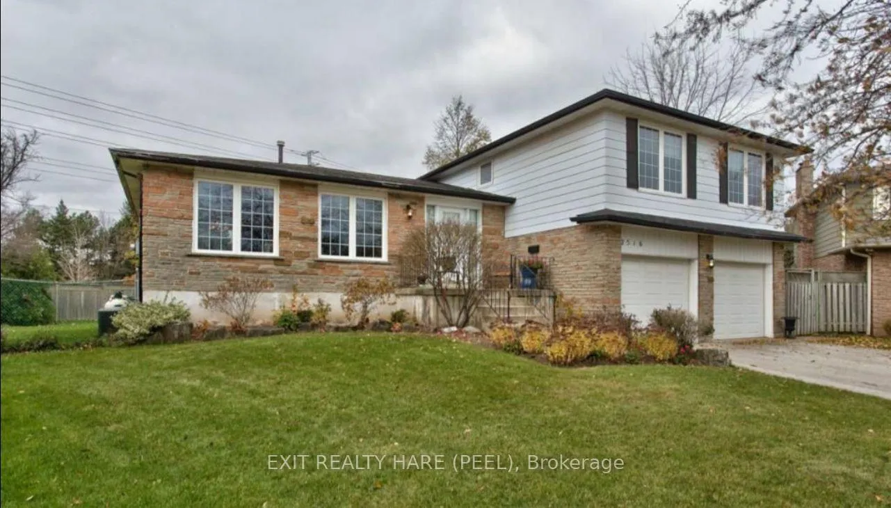 Front of 2516 Woburn Crescent