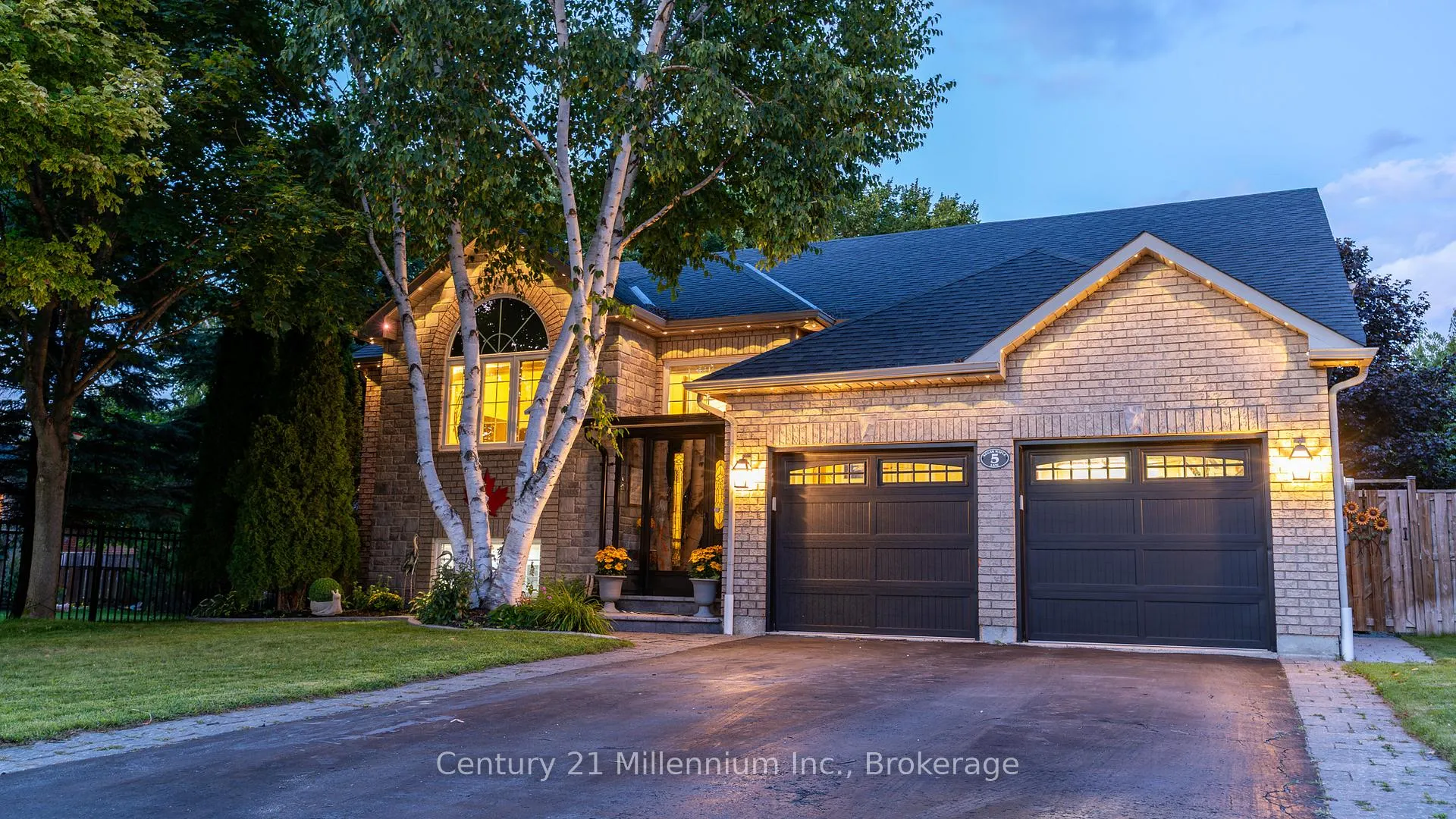 Photo 1 of 5 Sugar Maple Lane, Wasaga Beach — HOMEH