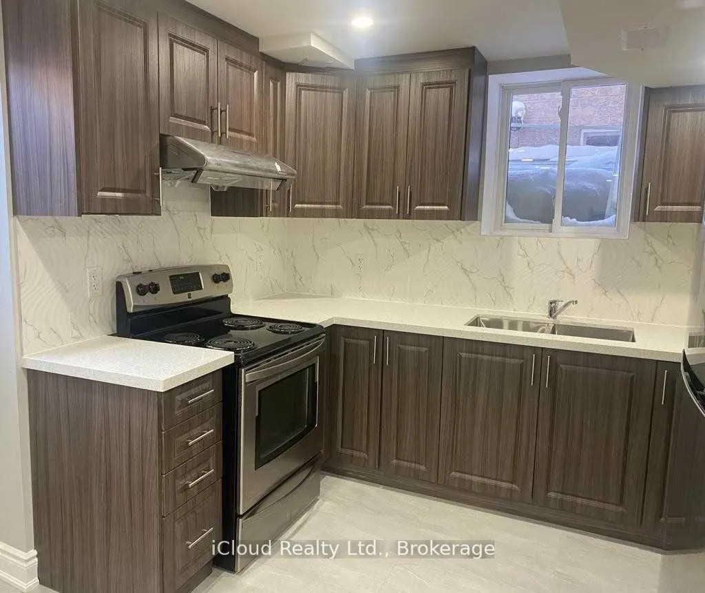 Photo 1 of 3 Black Diamond Crescent, Brampton, Credit Valley — HOMEH