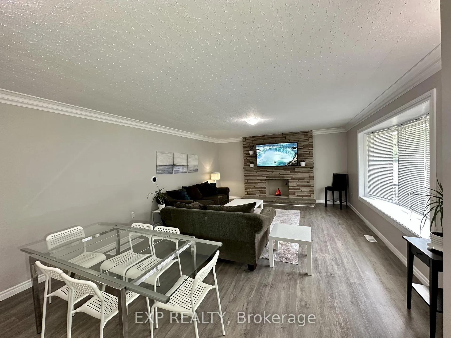 Photo 1 of 16 Broadview Avenue, St. Catharines, Glendale/Glenridge — HOMEH