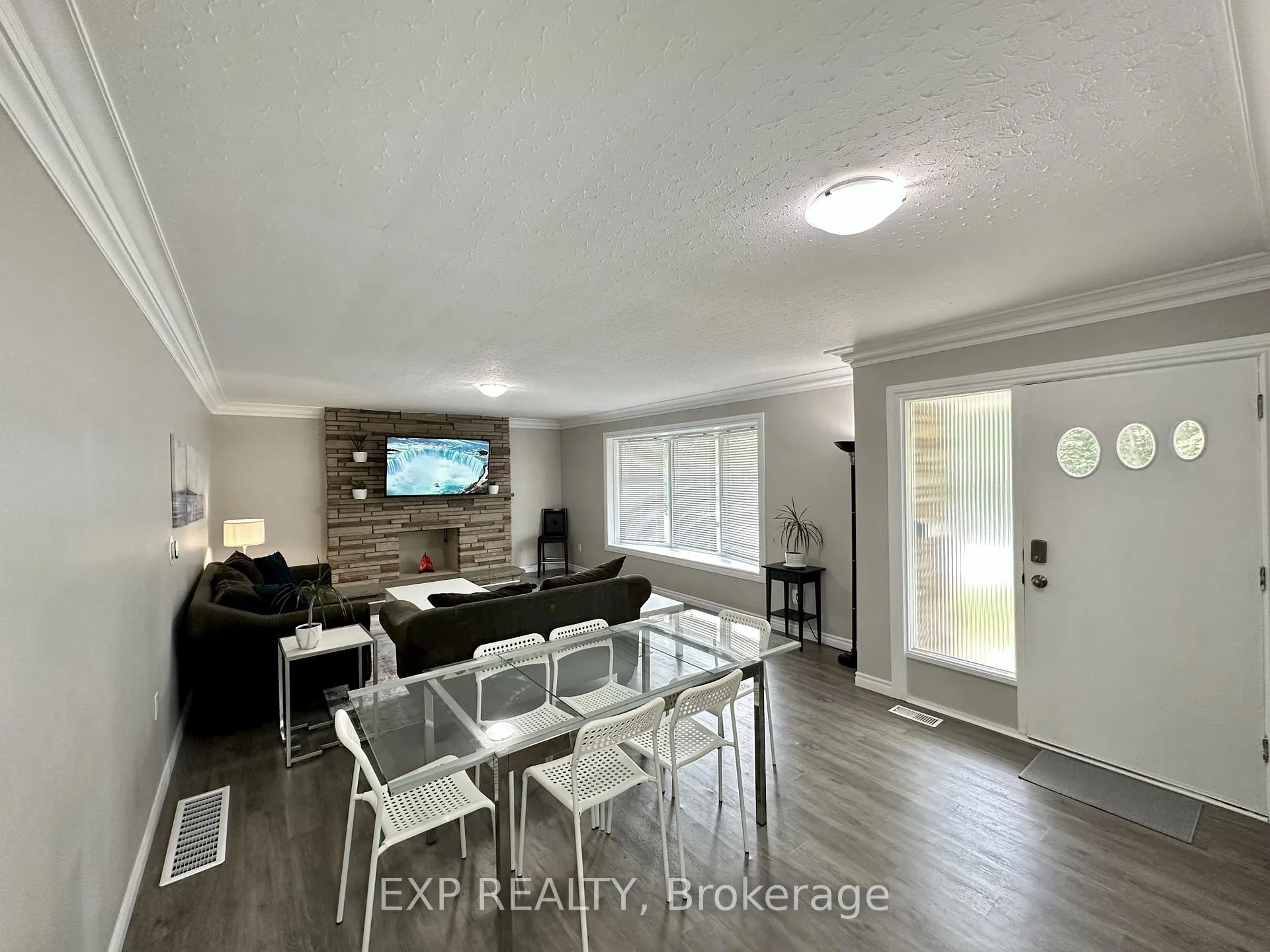 Photo 5 of 16 Broadview Avenue, St. Catharines, Glendale/Glenridge — HOMEH