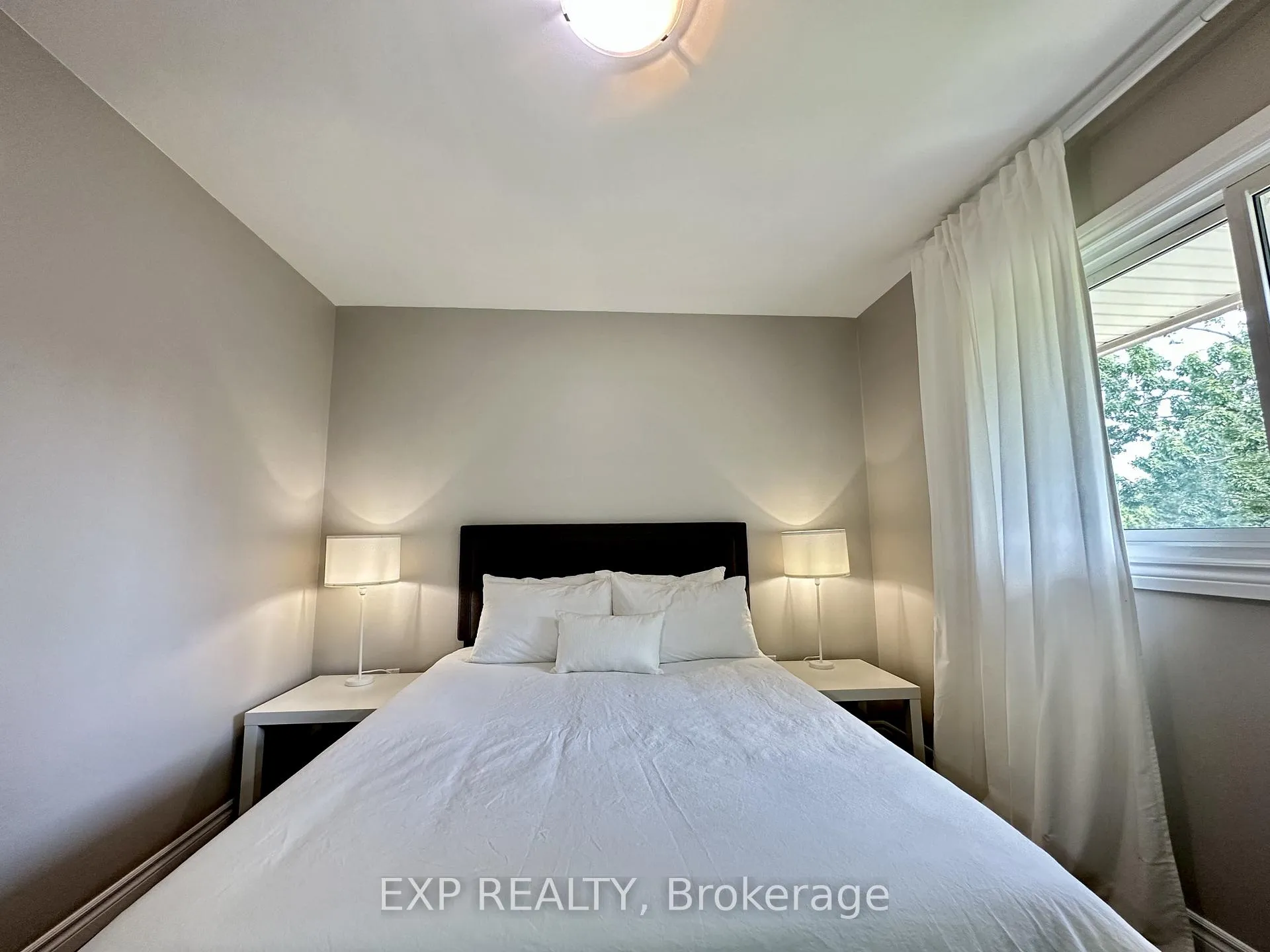 Photo 11 of 16 Broadview Avenue, St. Catharines, Glendale/Glenridge — HOMEH