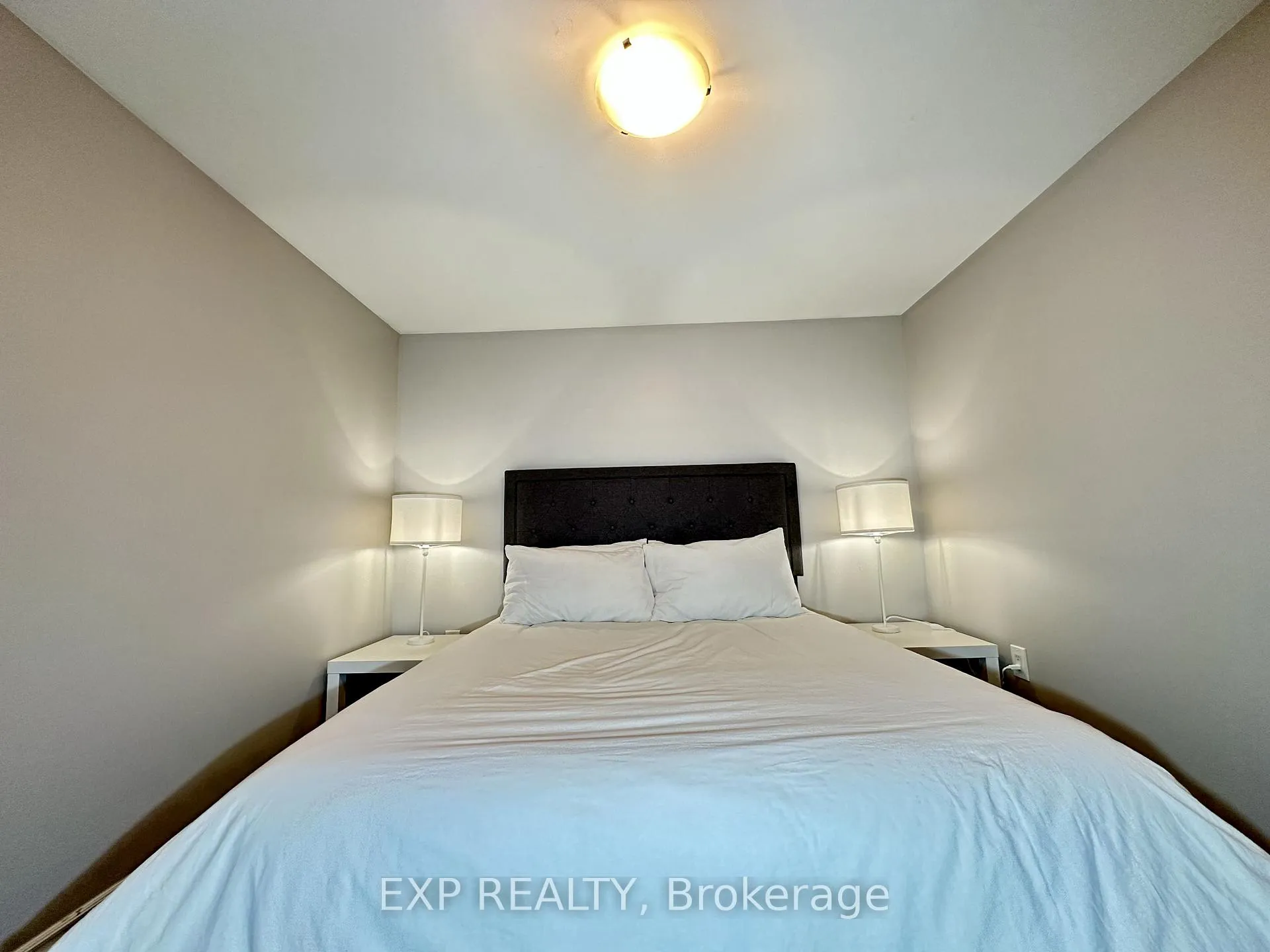 Photo 21 of 16 Broadview Avenue, St. Catharines, Glendale/Glenridge — HOMEH