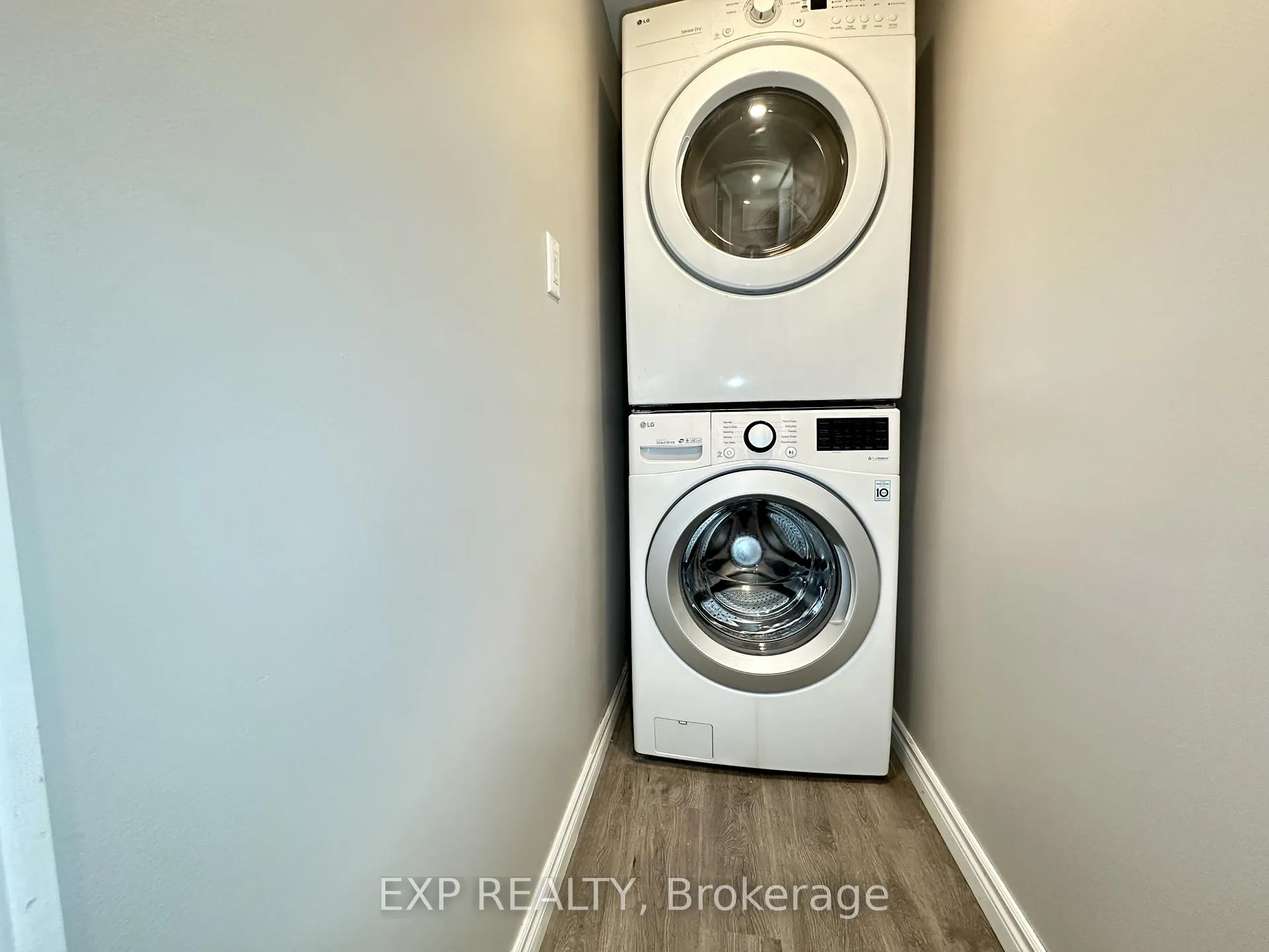 Photo 34 of 16 Broadview Avenue, St. Catharines, Glendale/Glenridge — HOMEH