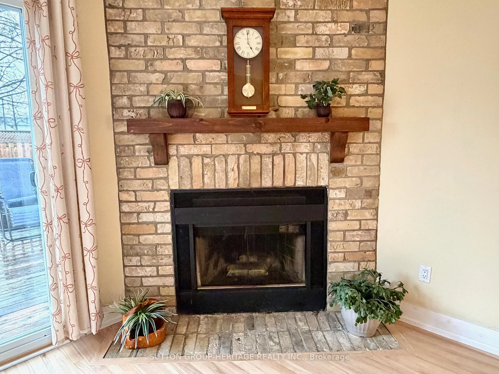 Photo 10 of 52 Barnes Drive, Ajax, Central — HOMEH