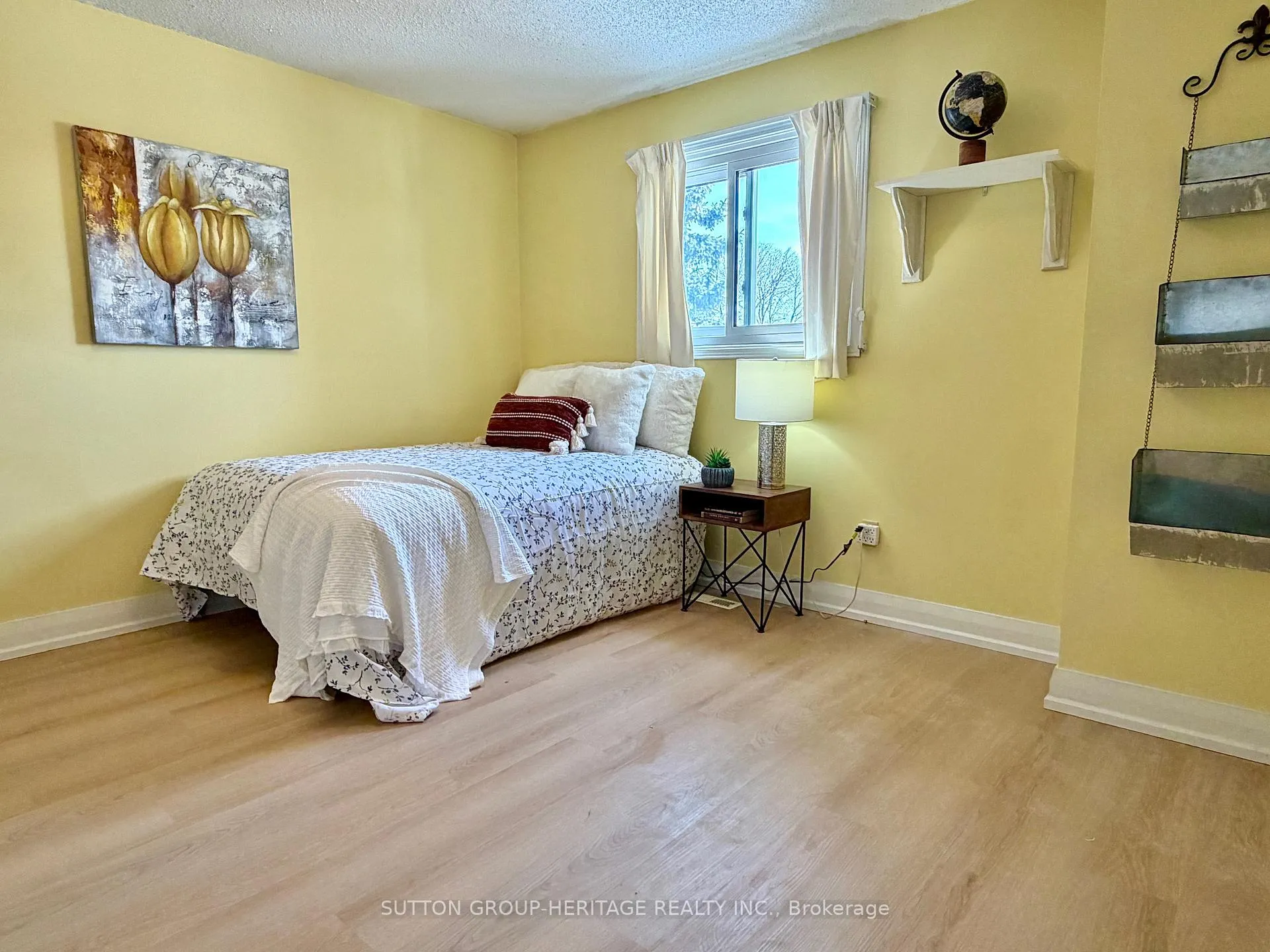 Photo 20 of 52 Barnes Drive, Ajax, Central — HOMEH