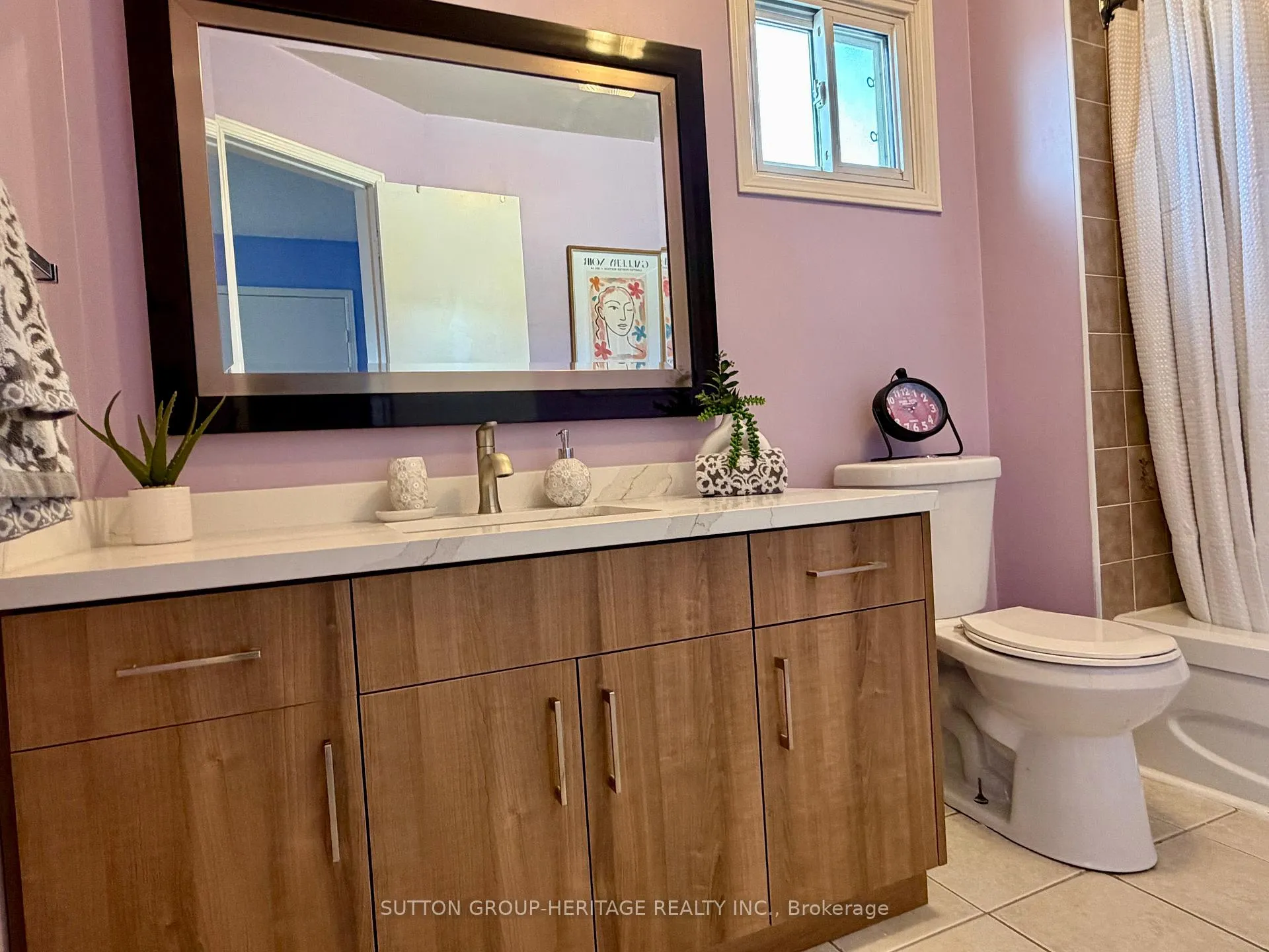 Photo 21 of 52 Barnes Drive, Ajax, Central — HOMEH