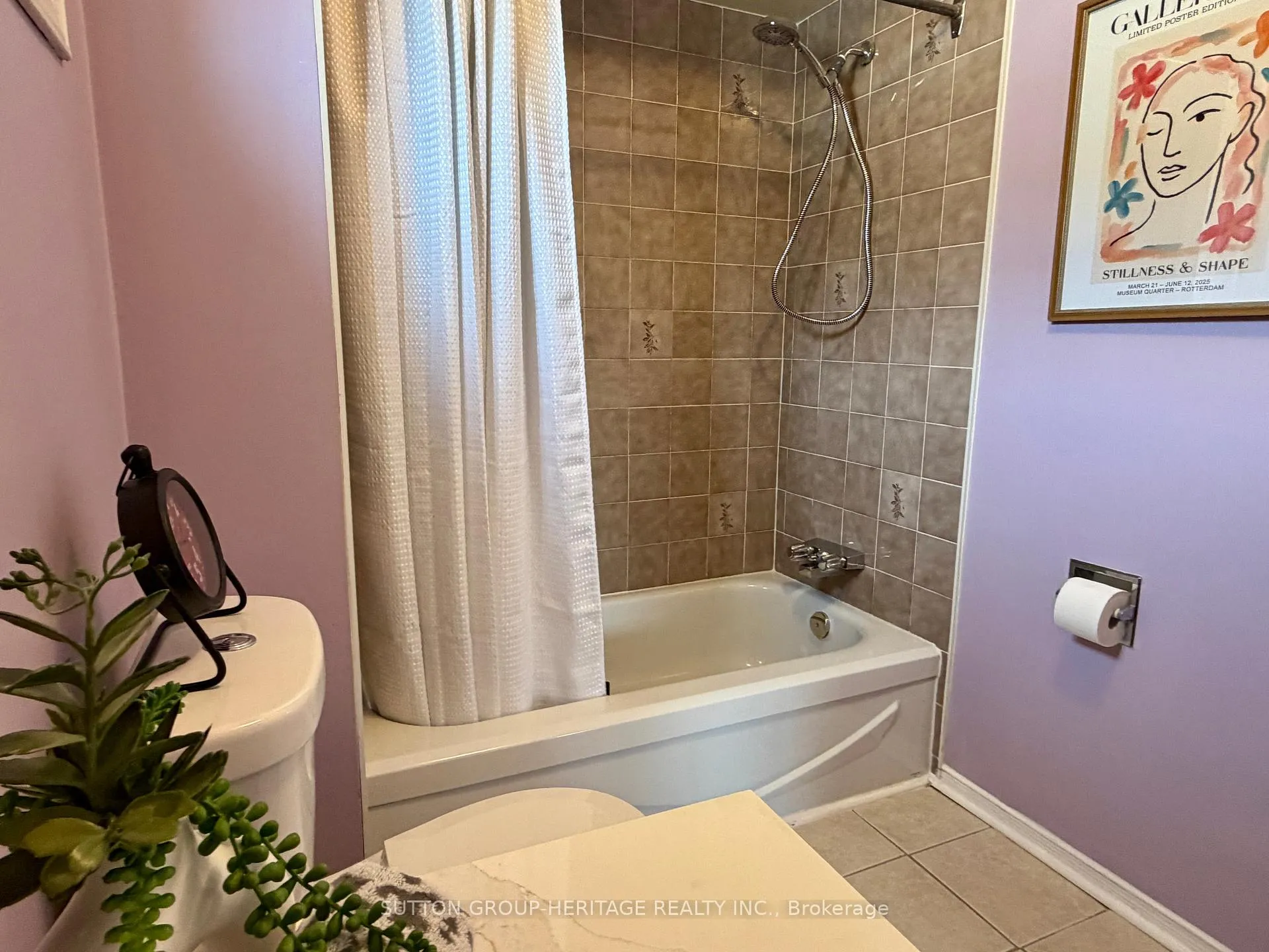 Photo 23 of 52 Barnes Drive, Ajax, Central — HOMEH