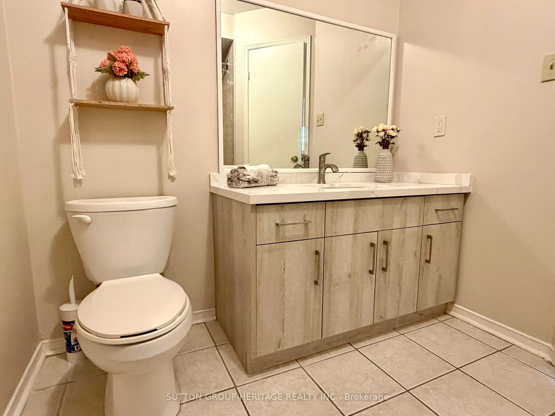 Photo 24 of 52 Barnes Drive, Ajax, Central — HOMEH