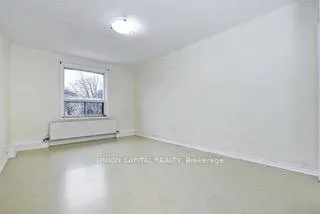 Photo 4 of Unit 3, 100 Rajah Street, Toronto, Englemount-Lawrence — HOMEH