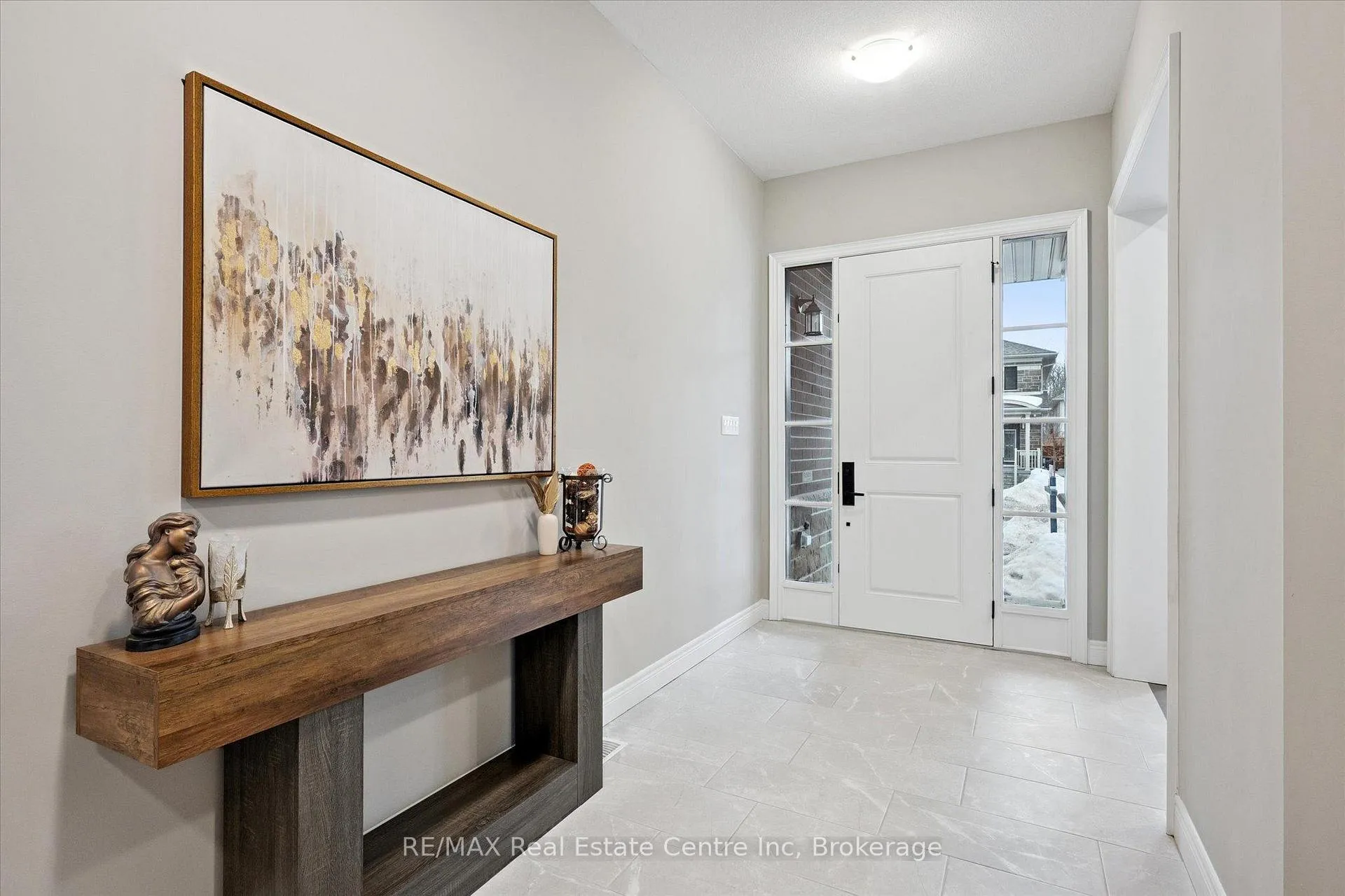 Photo 3 of 187 Ambrous Crescent, Guelph, Kortright East — HOMEH