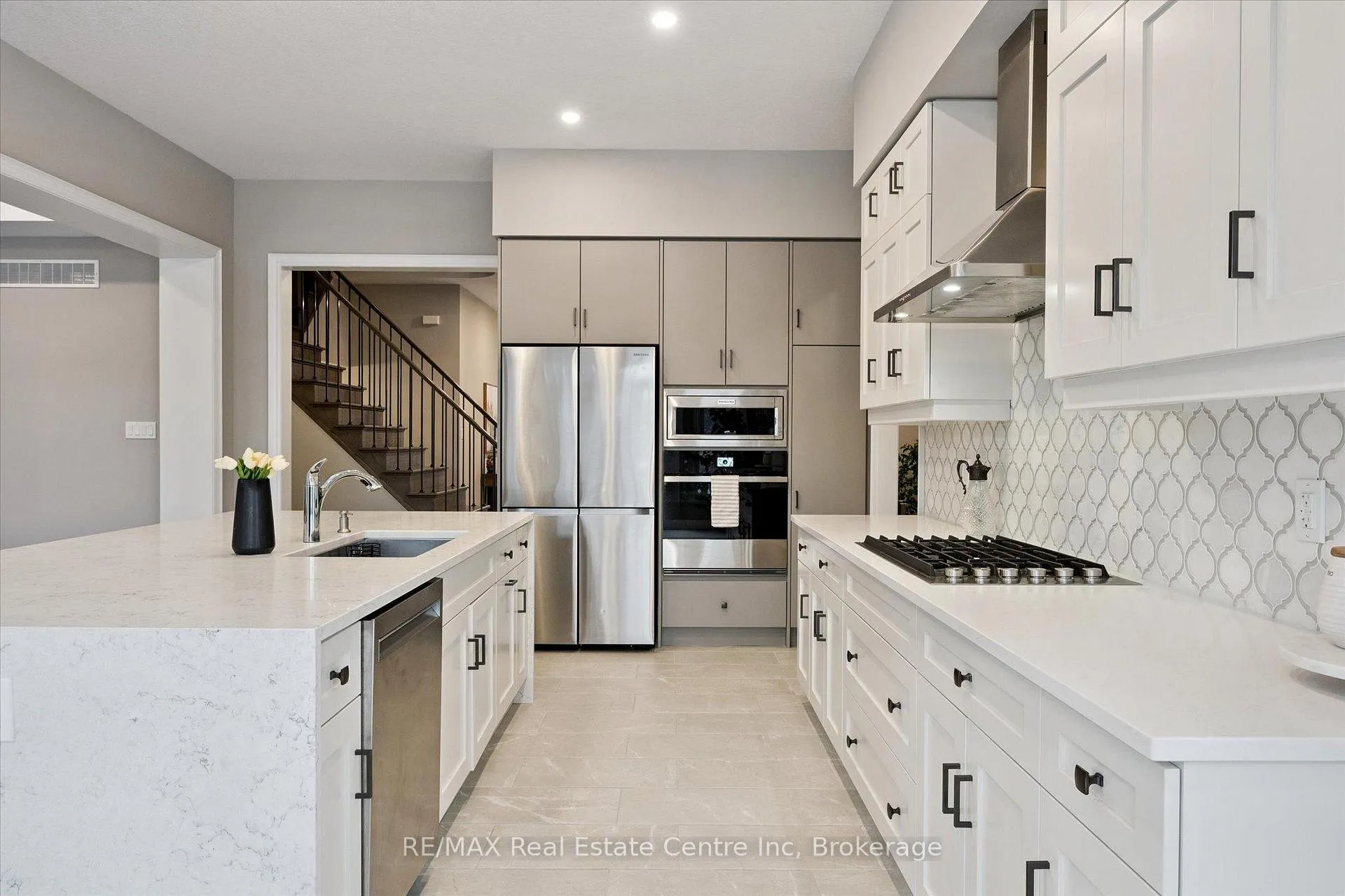 Photo 5 of 187 Ambrous Crescent, Guelph, Kortright East — HOMEH