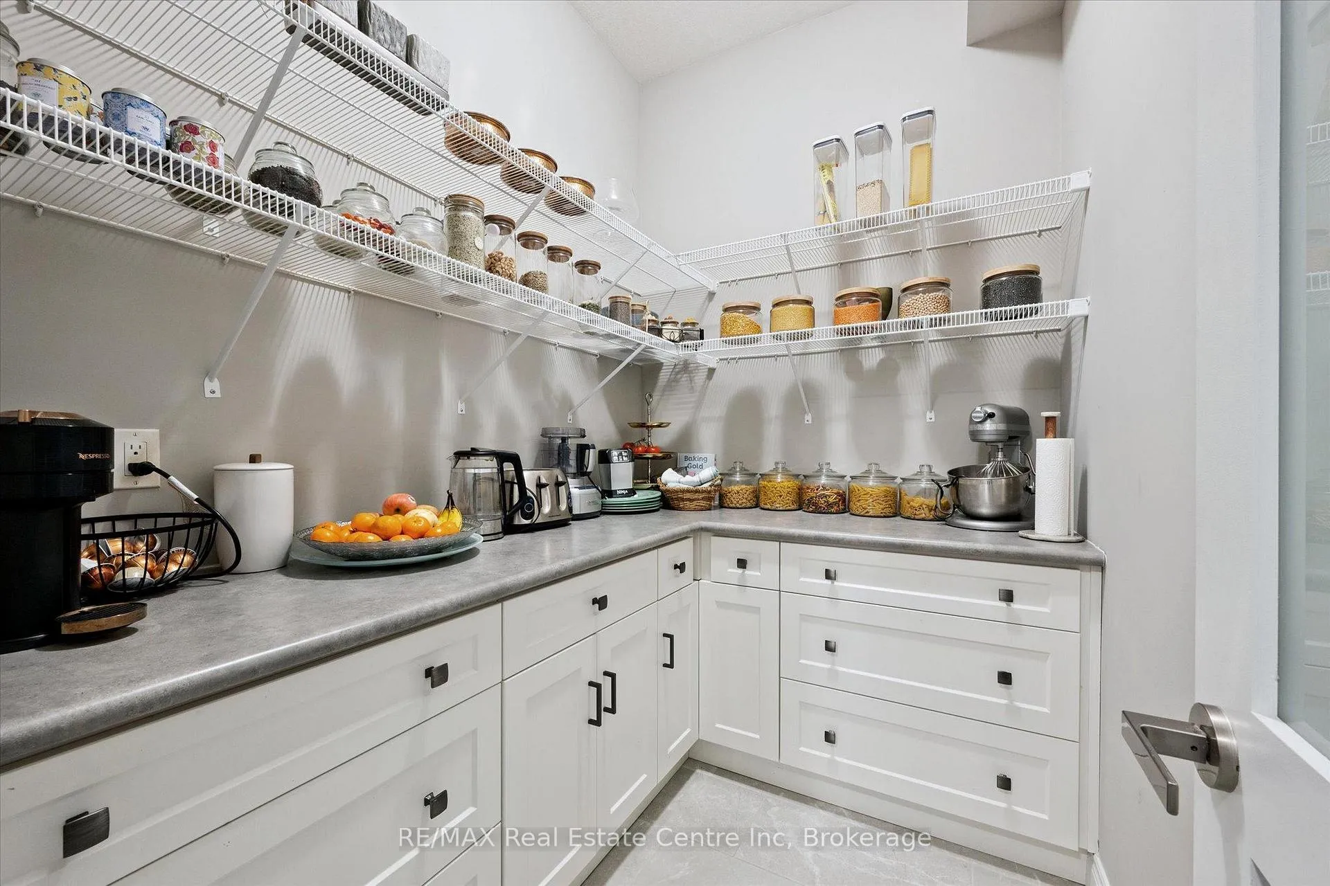Photo 9 of 187 Ambrous Crescent, Guelph, Kortright East — HOMEH