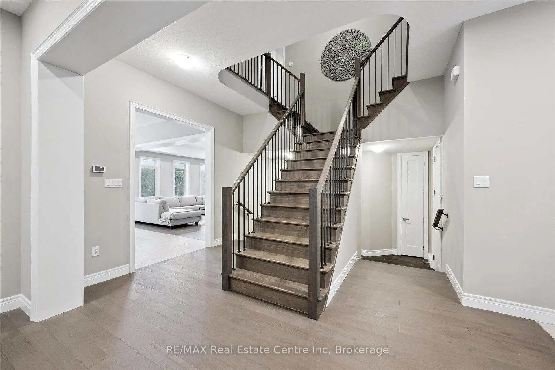 Photo 17 of 187 Ambrous Crescent, Guelph, Kortright East — HOMEH