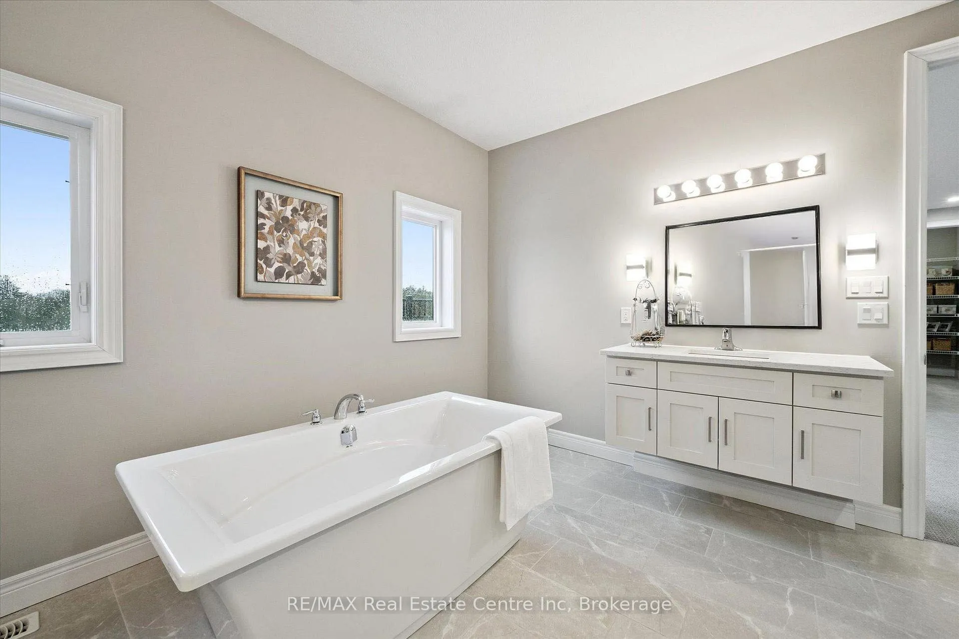 Photo 22 of 187 Ambrous Crescent, Guelph, Kortright East — HOMEH