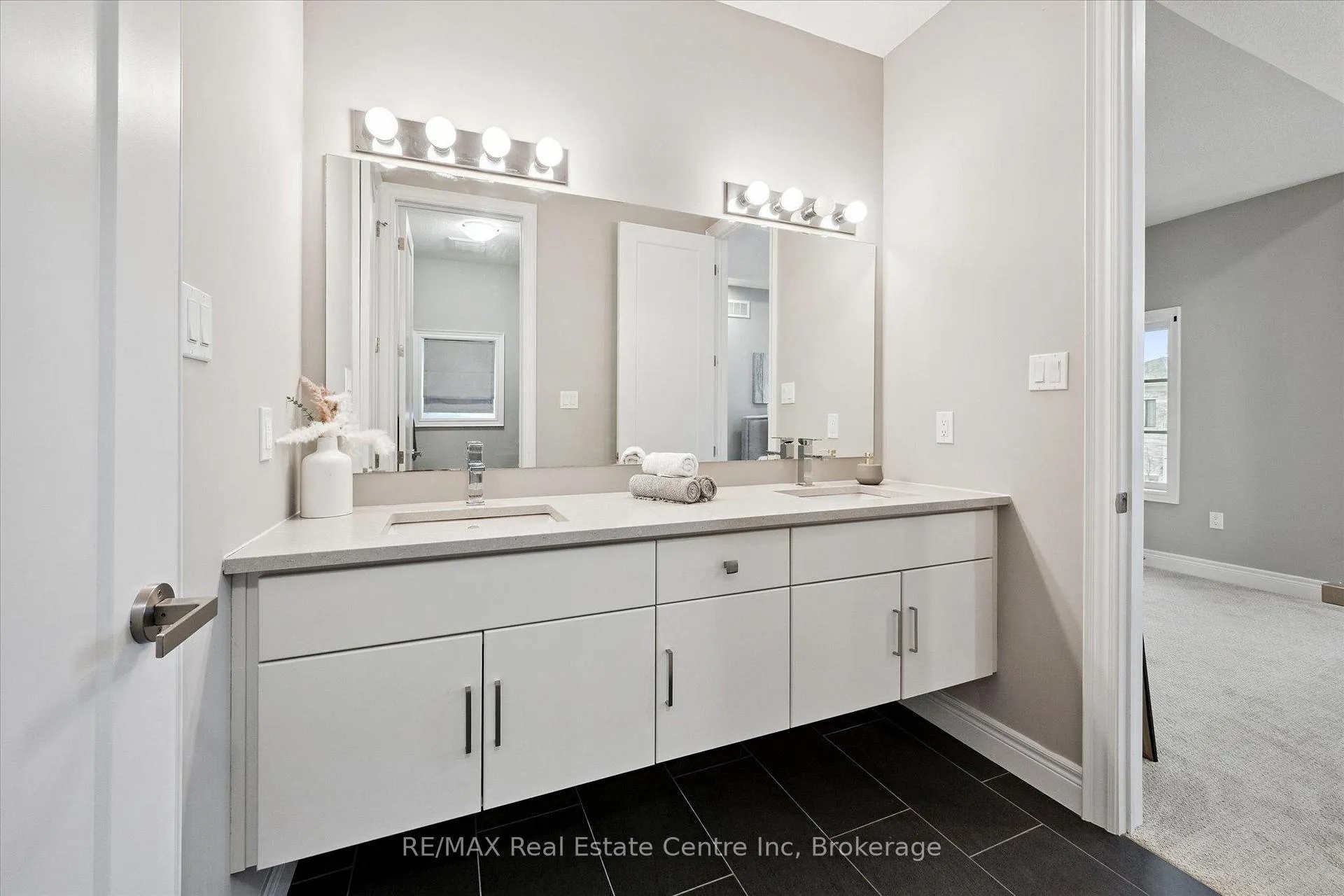 Photo 29 of 187 Ambrous Crescent, Guelph, Kortright East — HOMEH