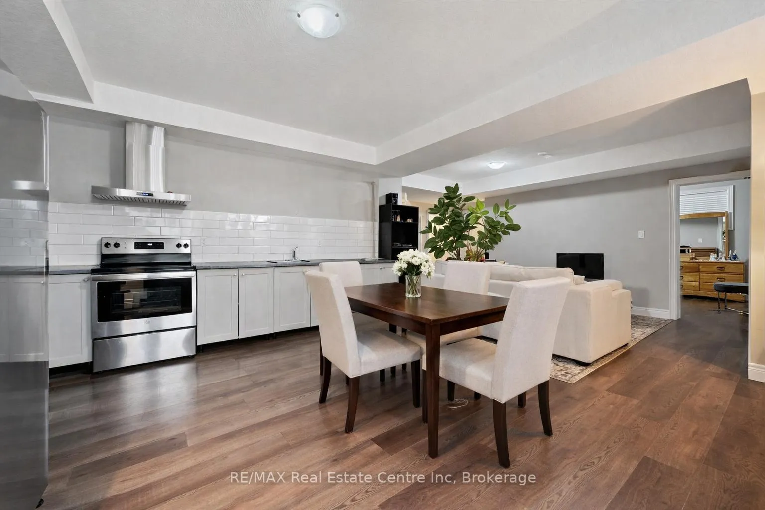 Photo 33 of 187 Ambrous Crescent, Guelph, Kortright East — HOMEH
