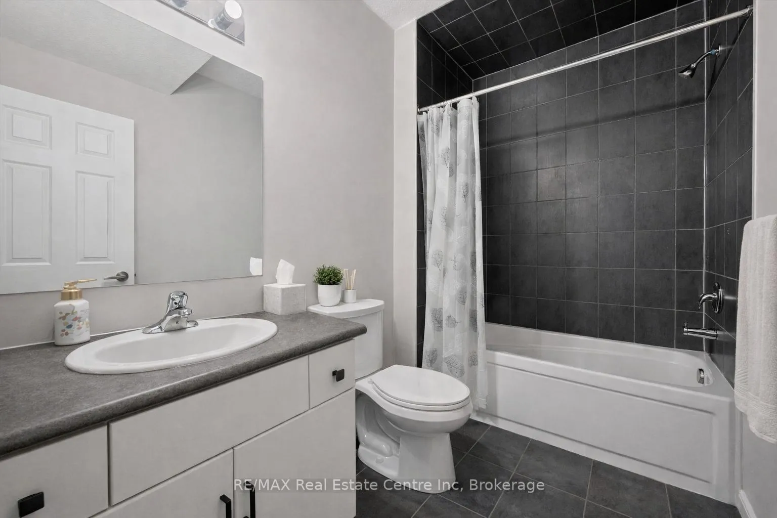 Photo 36 of 187 Ambrous Crescent, Guelph, Kortright East — HOMEH