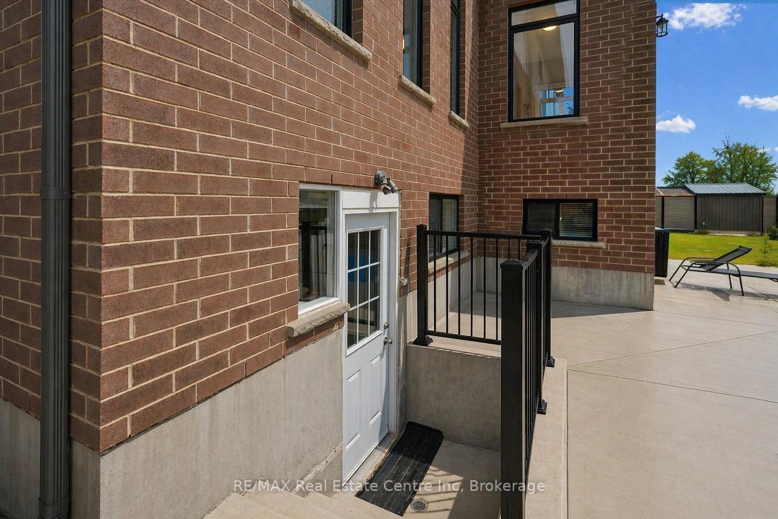 Photo 41 of 187 Ambrous Crescent, Guelph, Kortright East — HOMEH