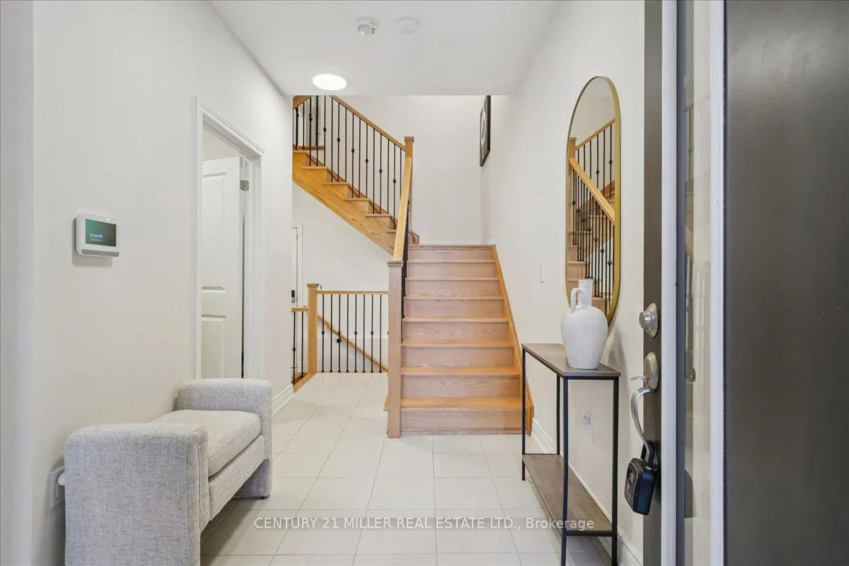 Photo 3 of 3401 Sixth Line, Oakville, Glenorchy — HOMEH