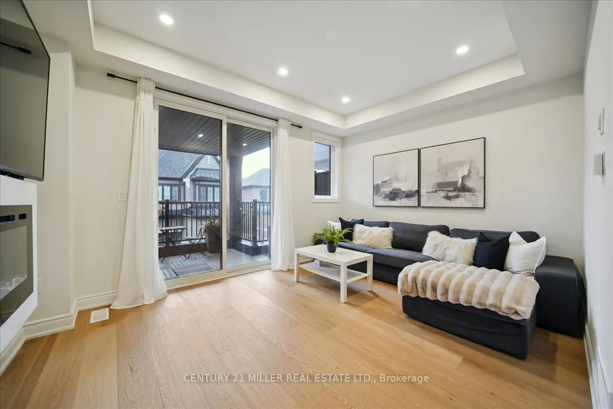 Photo 9 of 3401 Sixth Line, Oakville, Glenorchy — HOMEH