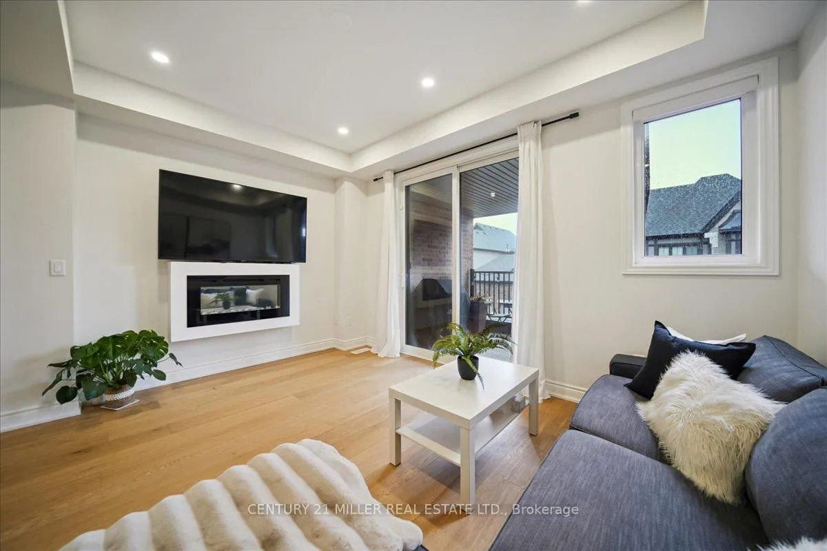Photo 10 of 3401 Sixth Line, Oakville, Glenorchy — HOMEH