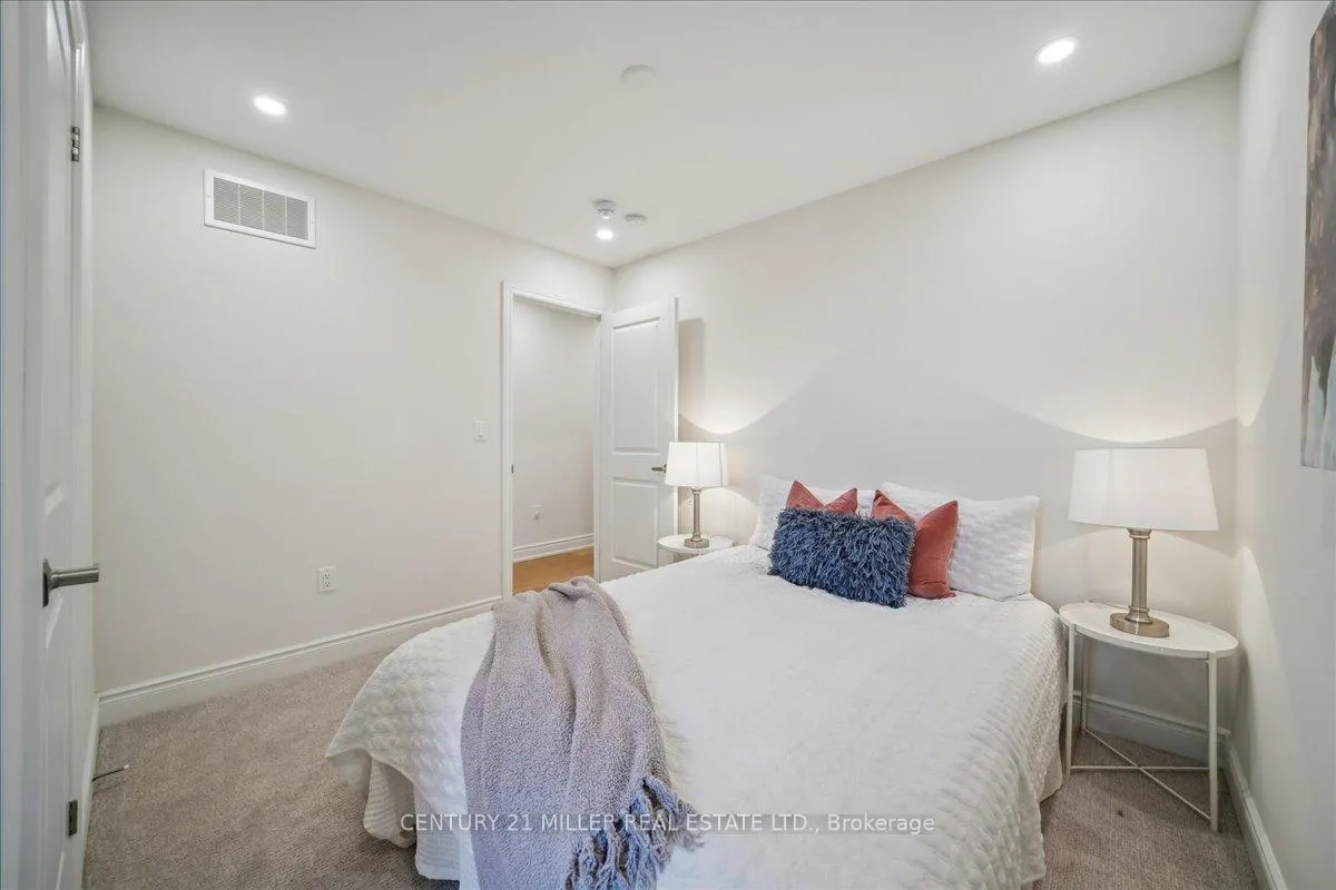 Photo 17 of 3401 Sixth Line, Oakville, Glenorchy — HOMEH