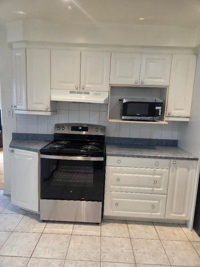 Photo 6 of 112 Patrice Crescent, Vaughan, Crestwood-Springfarm-Yorkhill — HOMEH