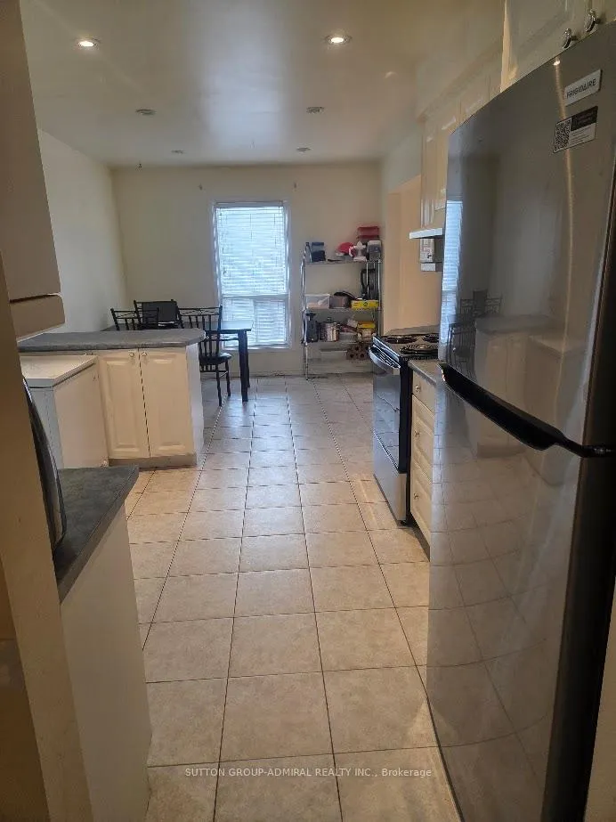 Photo 7 of 112 Patrice Crescent, Vaughan, Crestwood-Springfarm-Yorkhill — HOMEH